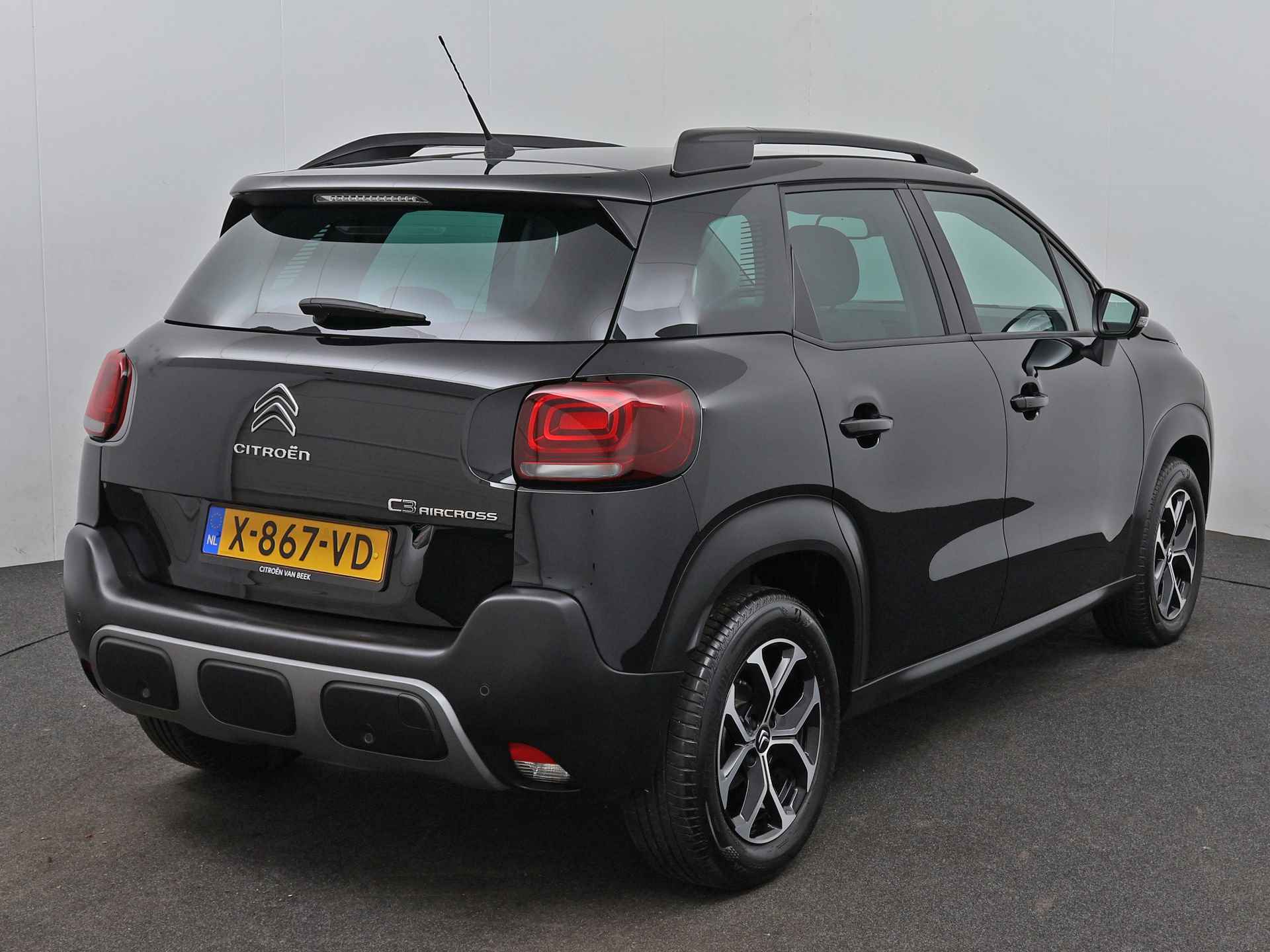 Citroën C3 Aircross PureTech 130pk Automaat Plus | Rijklaar | Stoelverwarming | Keyless Entry | Head Up Display - 2/28