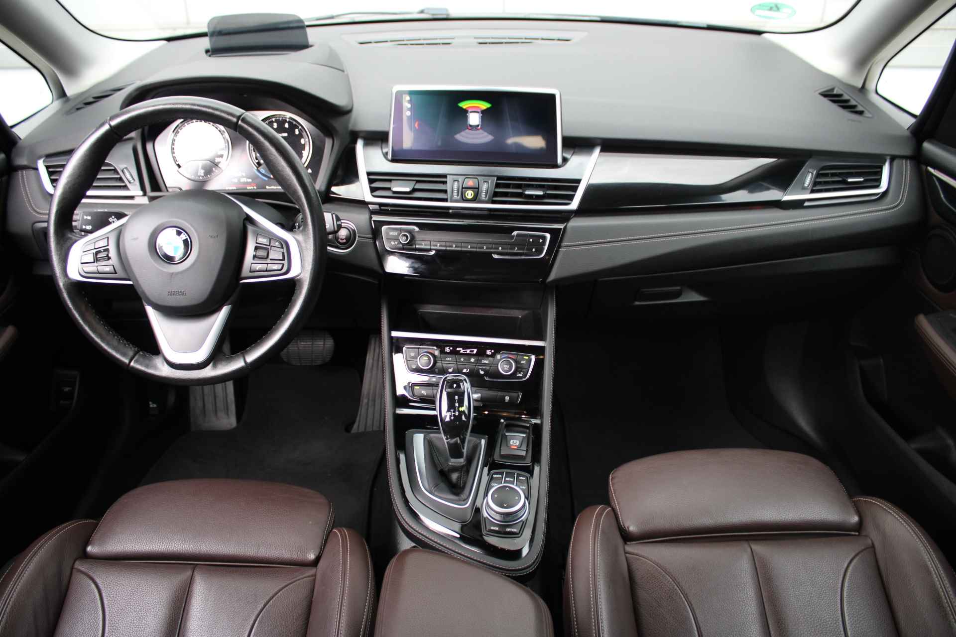 BMW 2 Serie Active Tourer 218i High Executive | LED | HEAD-UP DISPLAY | LEDER | STOELVERWARMING | NAVI | DEALER ONDERHOUDEN | PDC V+A | - 20/36