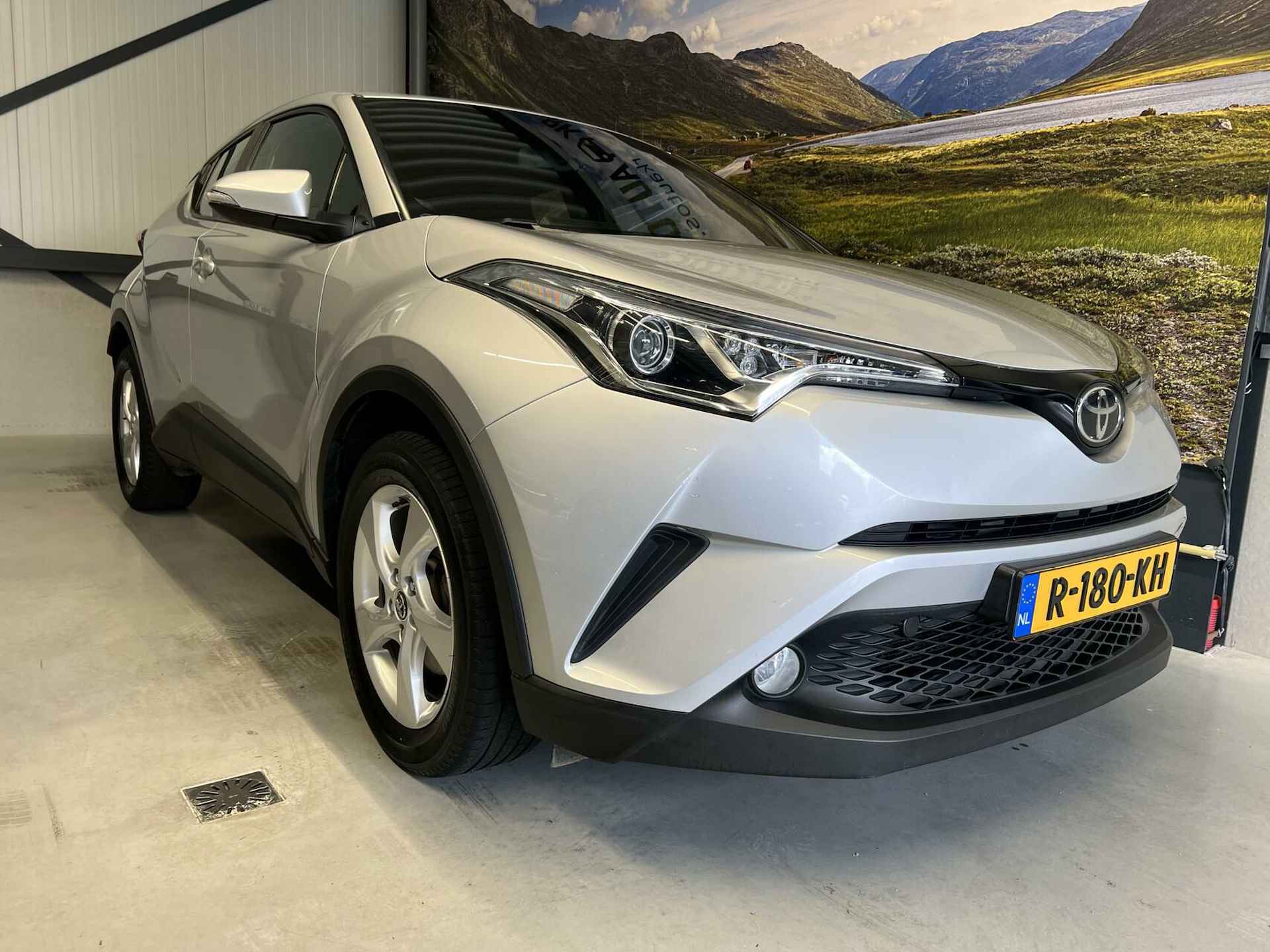 Toyota C-HR 1.2 Dynamic / Navi / Camera / Cruise - 5/34