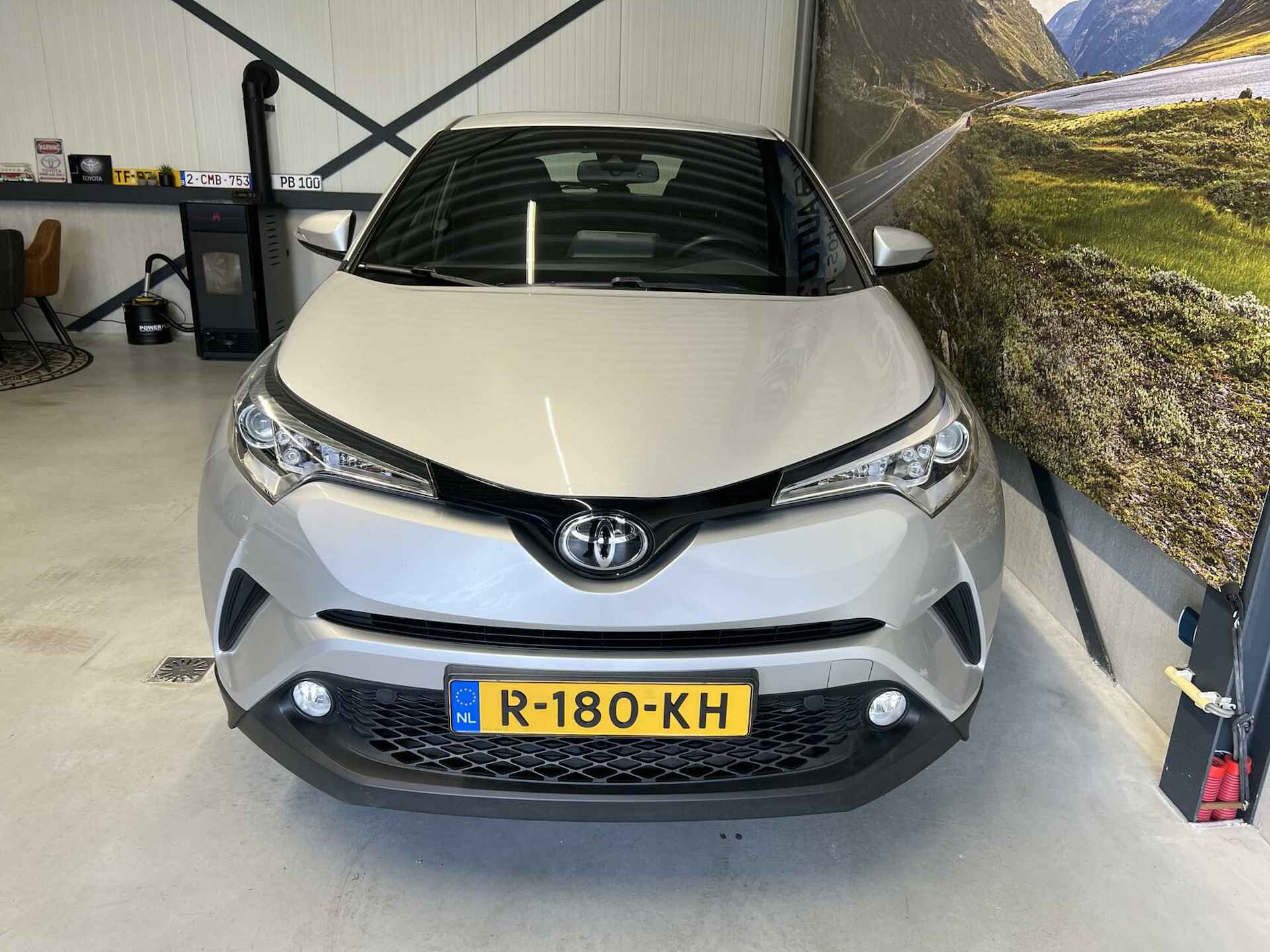 Toyota C-HR 1.2 Dynamic / Navi / Camera / Cruise - 11/34