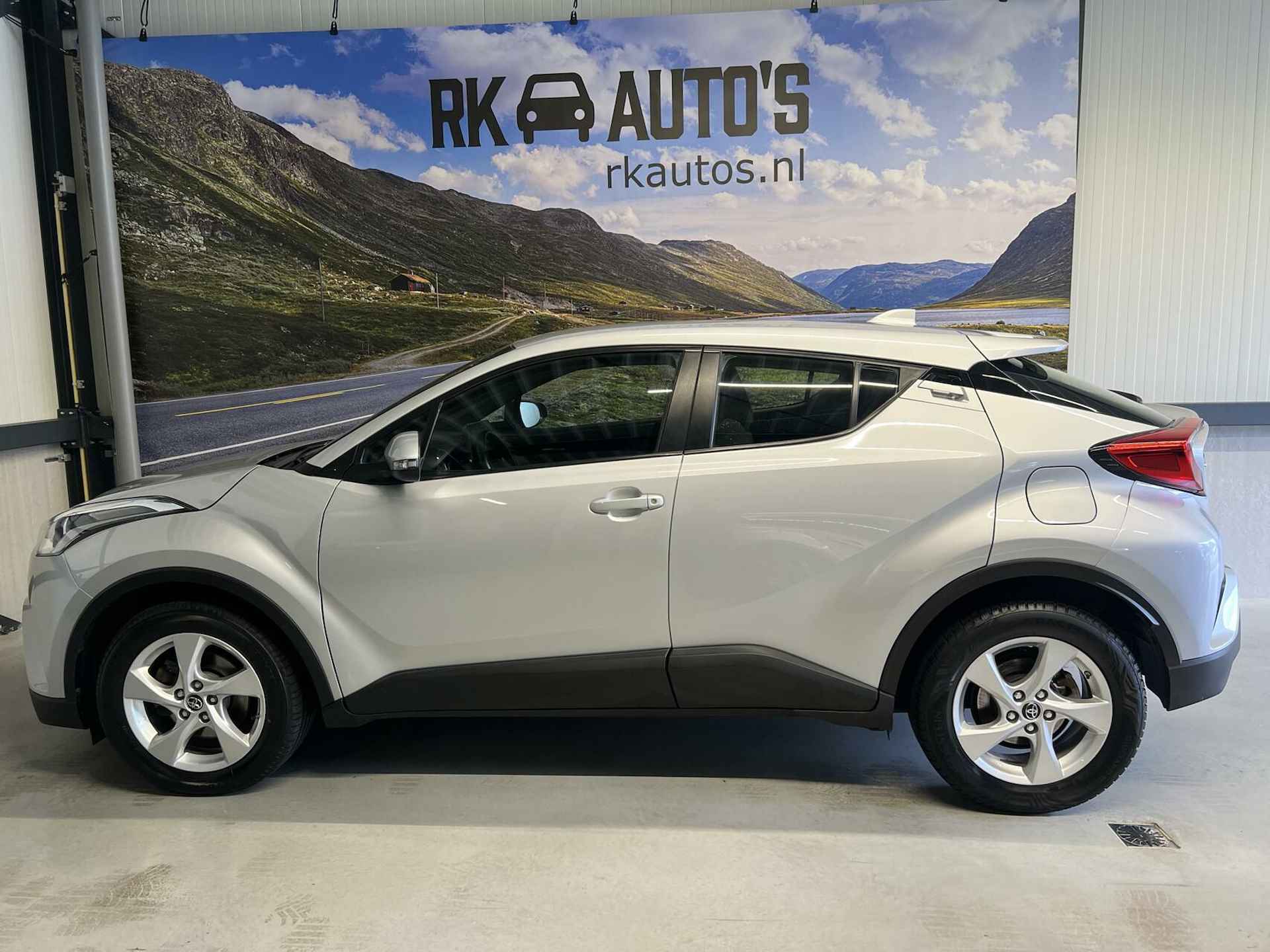 Toyota C-HR 1.2 Dynamic / Navi / Camera / Cruise - 13/34