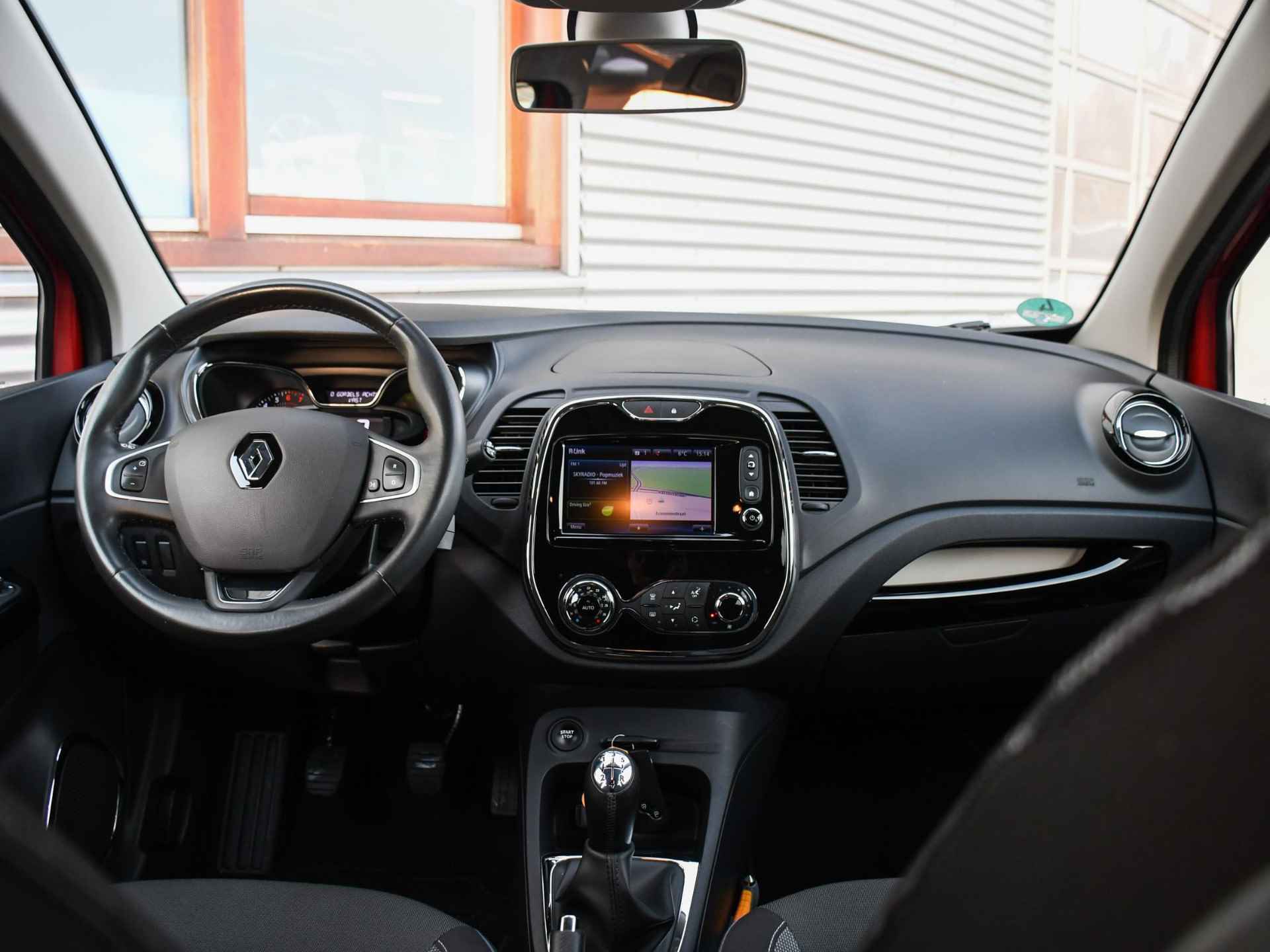 Renault Captur Dynamique 0.9 TCe 90pk NAVI | DAB | KEYLESS ENTRY | 17''LM | NAVI | PDC ACHTER + CAMERA | CLIMA - 11/28