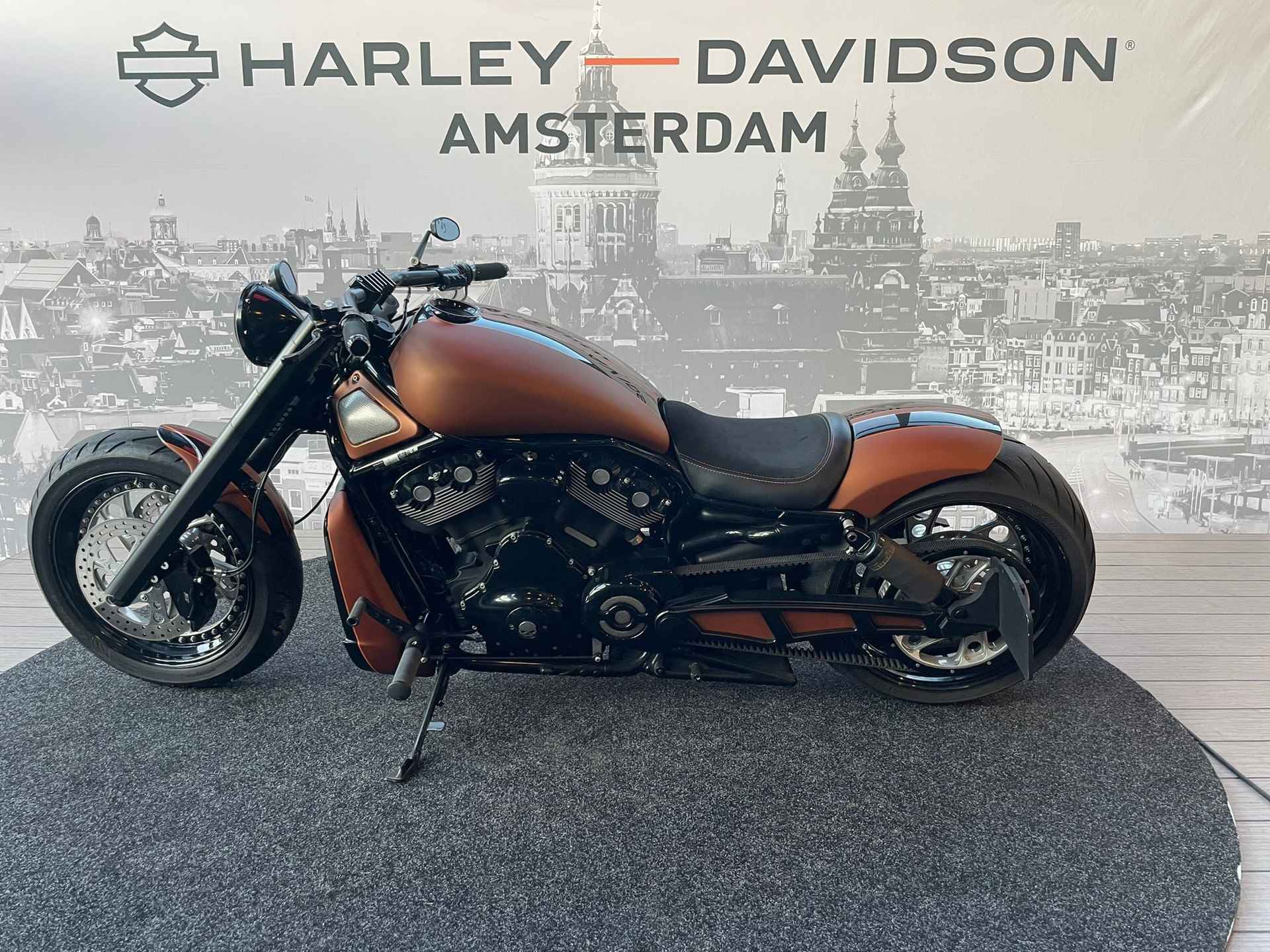 Harley-Davidson VRSCDX Night Rod Special - 7/11