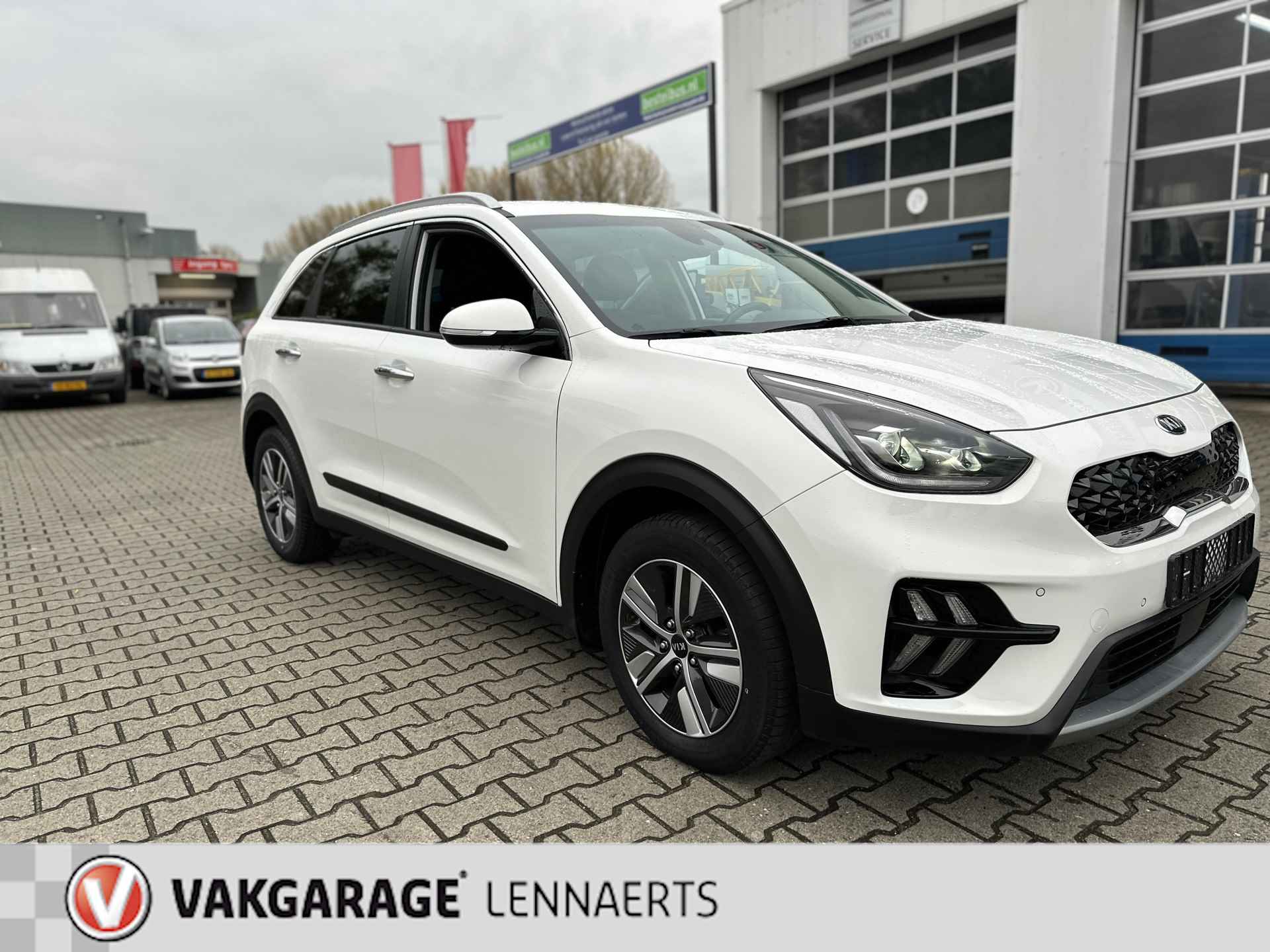 Kia Niro 1.6 GDi Hybrid ExecutiveLine (RIJKLAARPRIJS/BOVAG GARANTIE) - 7/33