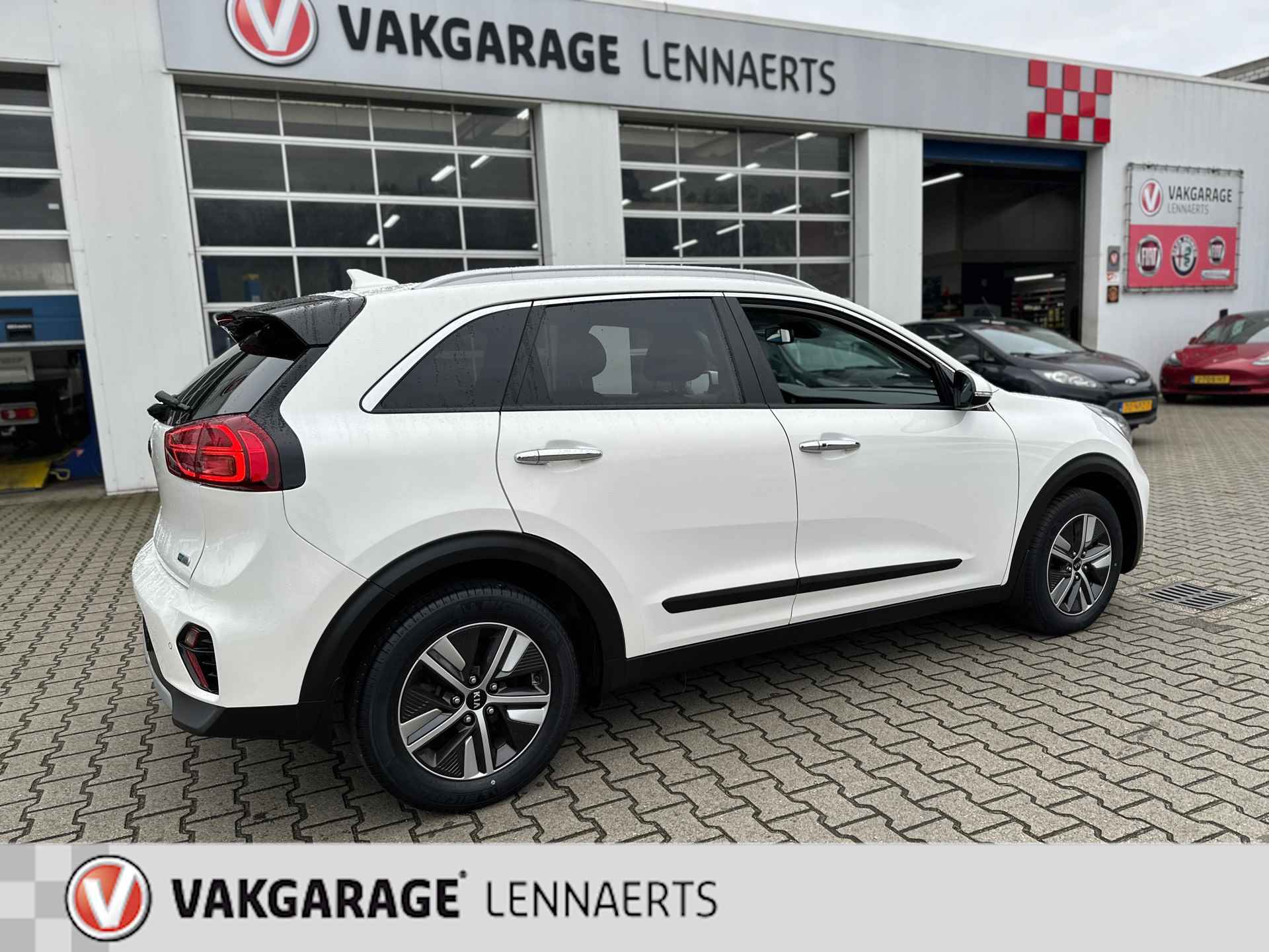 Kia Niro 1.6 GDi Hybrid ExecutiveLine (RIJKLAARPRIJS/BOVAG GARANTIE) - 8/33