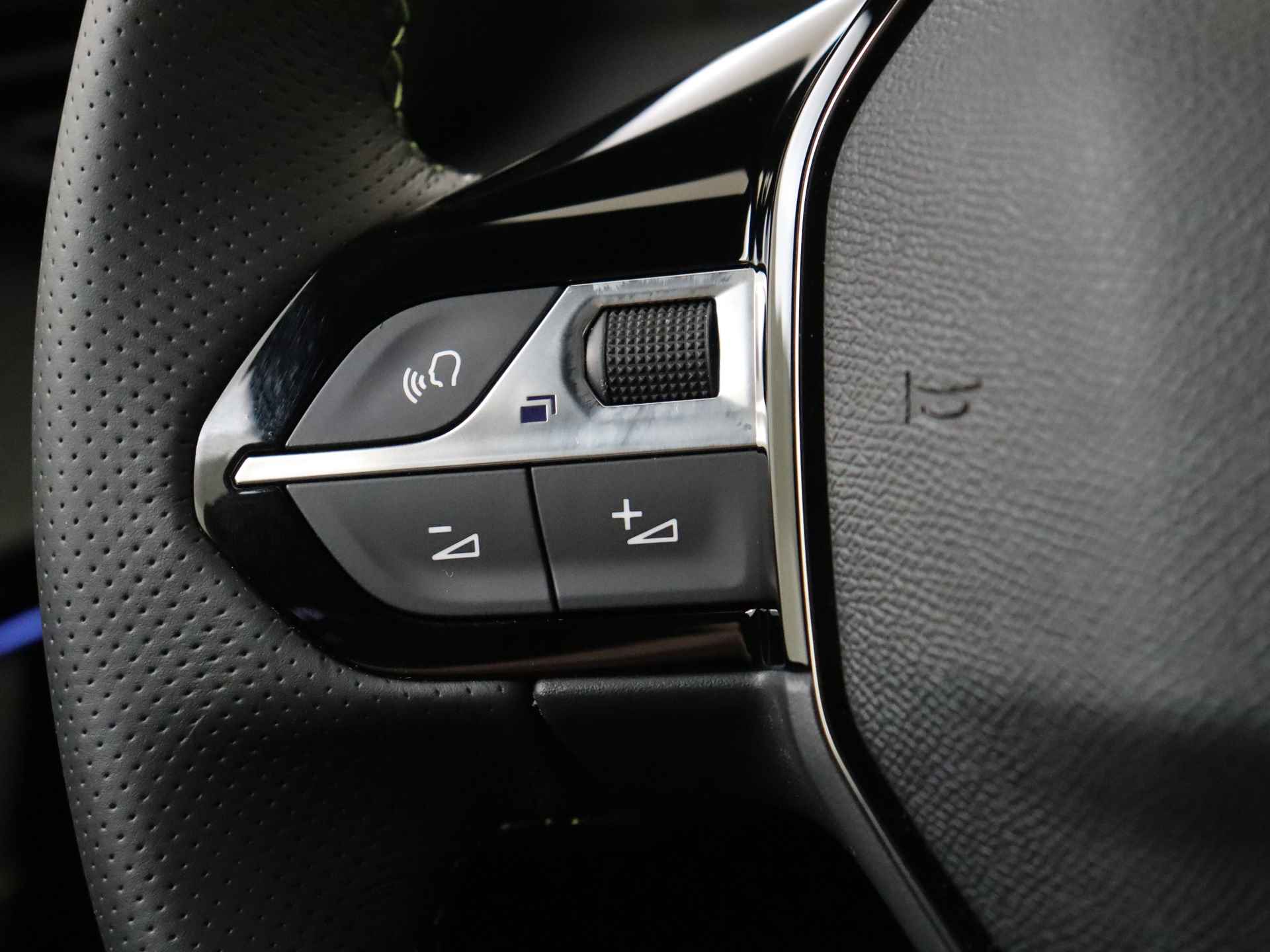 Peugeot e-208 EV GT 51 kWh | Leer/alcantara | Apple CP/Android Auto | Stoelverwarming | DAB+ | Beschikbaar v.a. juli | - 22/44