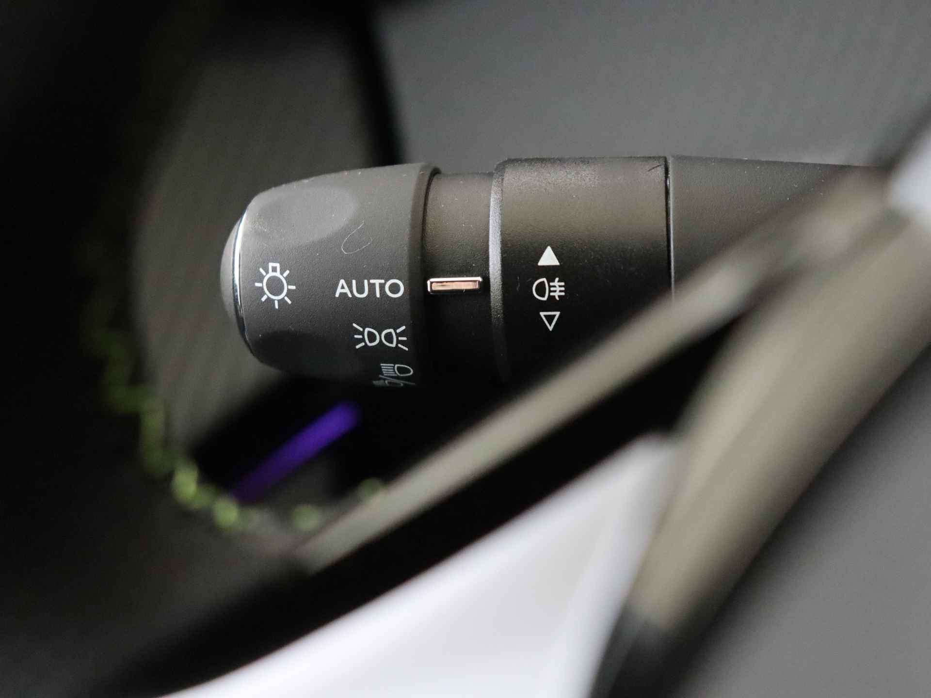 Peugeot e-208 EV GT 51 kWh | Leer/alcantara | Apple CP/Android Auto | Stoelverwarming | DAB+ | Beschikbaar v.a. juli | - 24/44