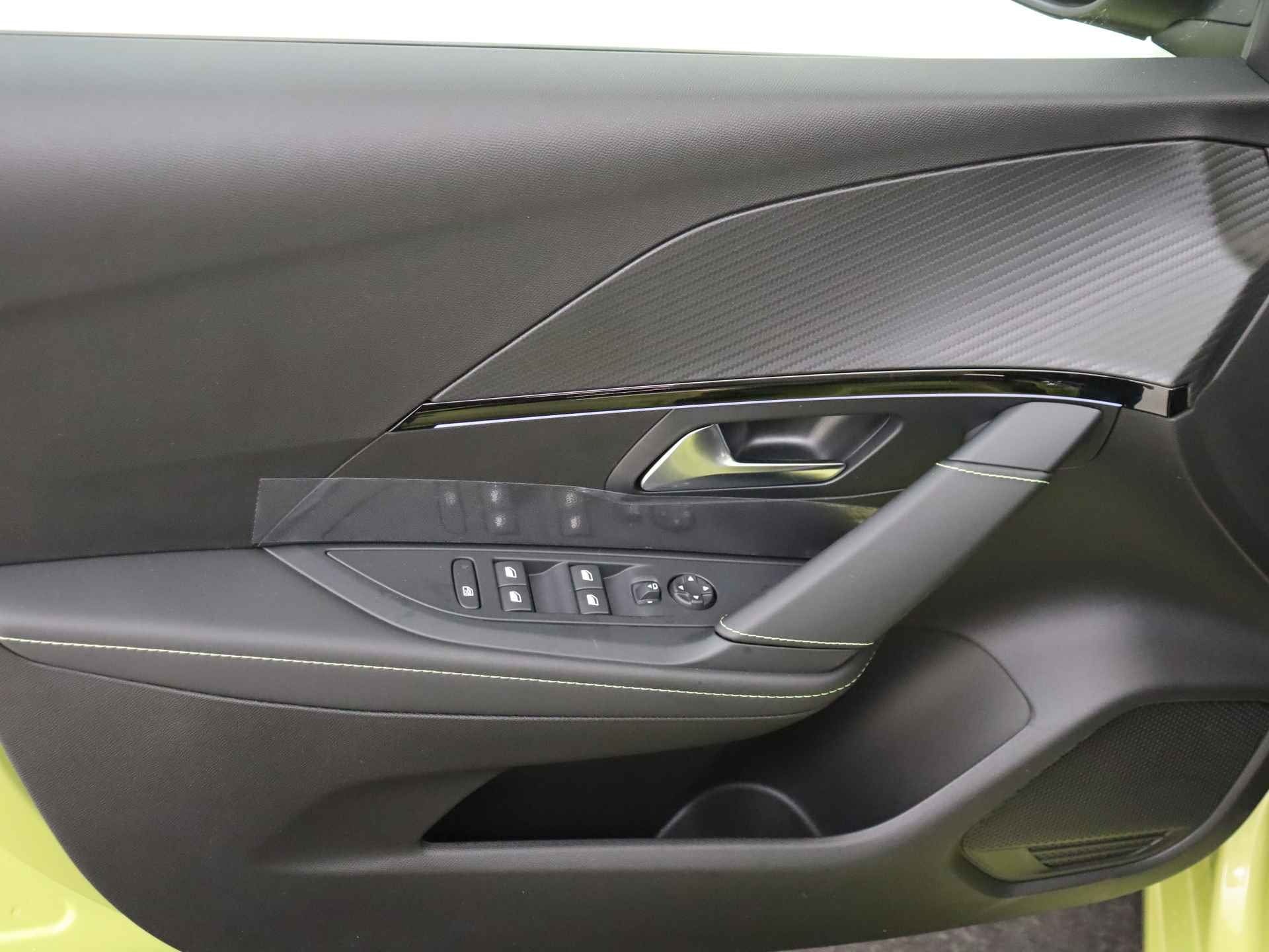 Peugeot e-208 EV GT 51 kWh | Leer/alcantara | Apple CP/Android Auto | Stoelverwarming | DAB+ | Beschikbaar v.a. juli | Oplopende km.stand | - 33/44