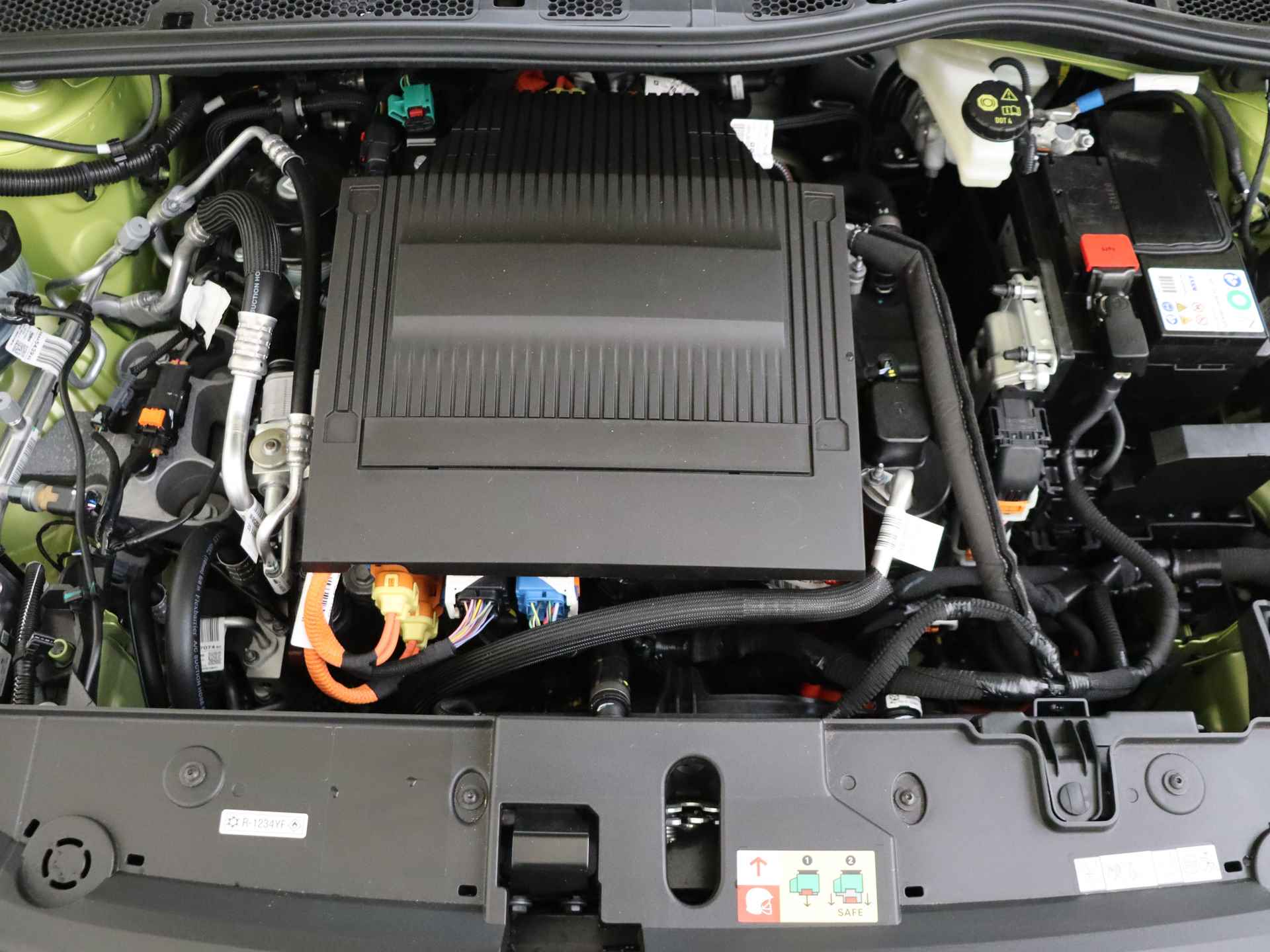 Peugeot e-208 EV GT 51 kWh | Leer/alcantara | Apple CP/Android Auto | Stoelverwarming | DAB+ | Beschikbaar v.a. juli | Oplopende km.stand | - 41/44