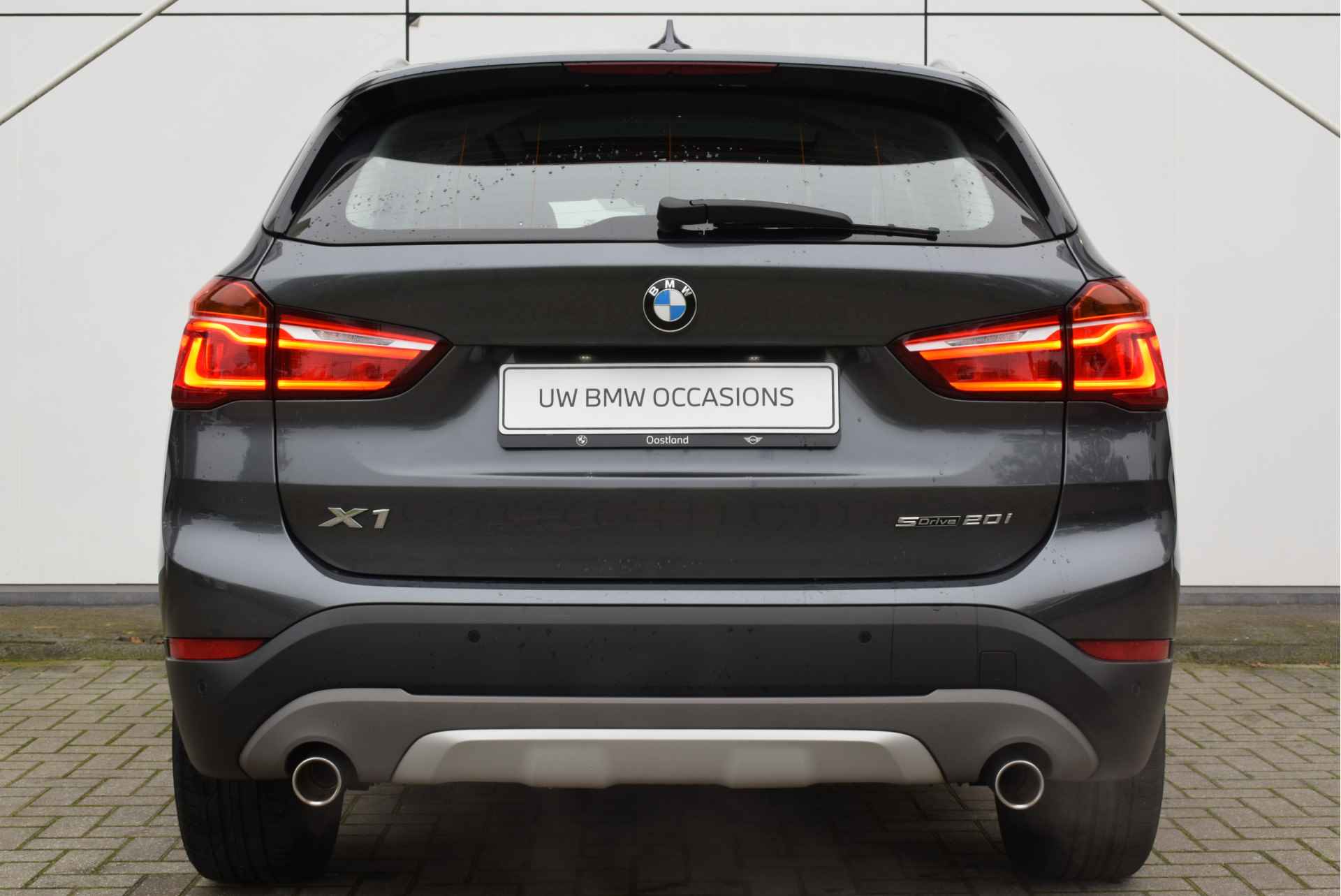 BMW X1 sDrive20i High Executive xLine Automaat / Panoramadak / Sportstoelen / LED / Head-Up / Park Assistant / Stoelverwarming - 6/13