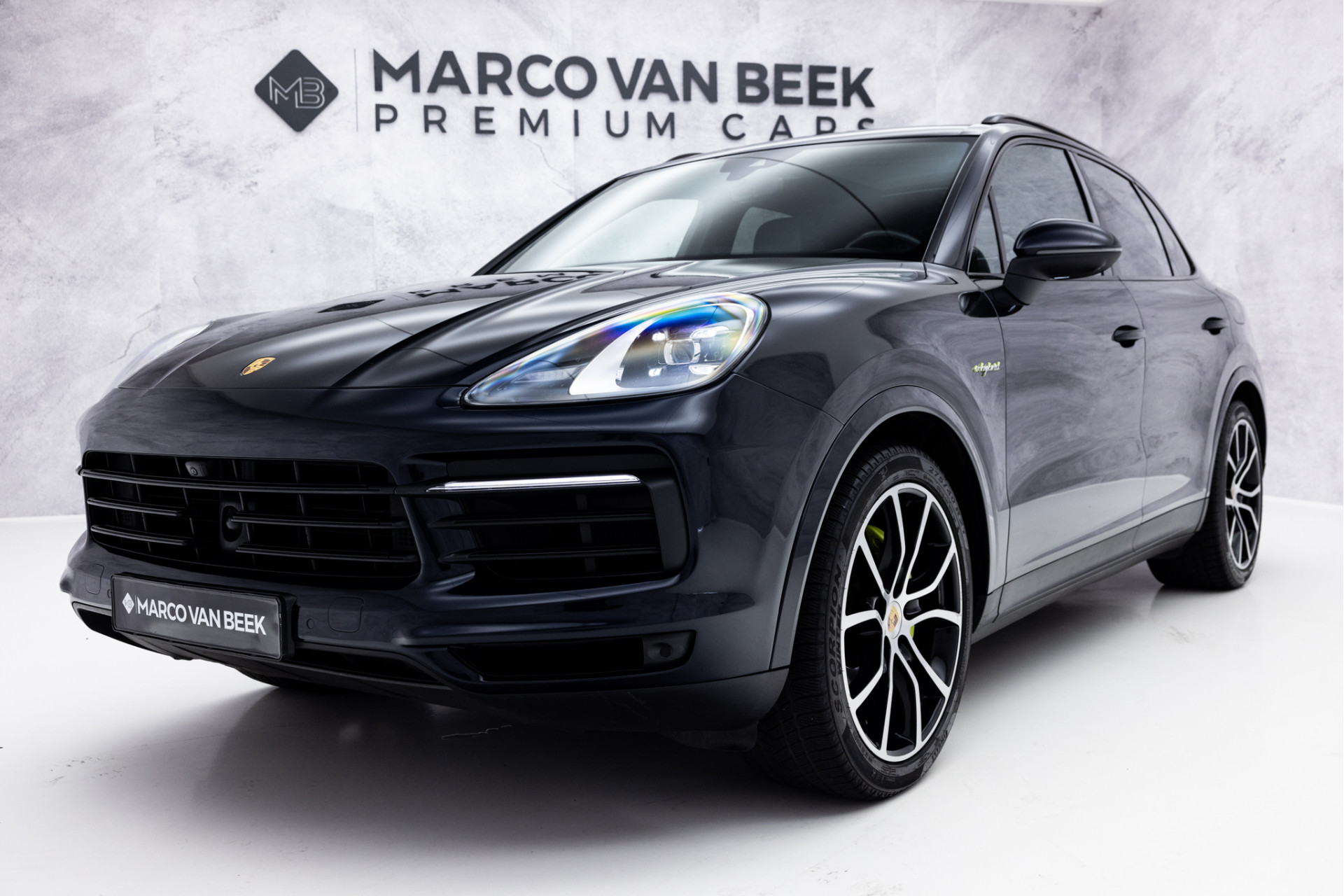 Porsche Cayenne 3.0 E-Hybrid | Pano | 4W Sturing | Bose | Soft-Close