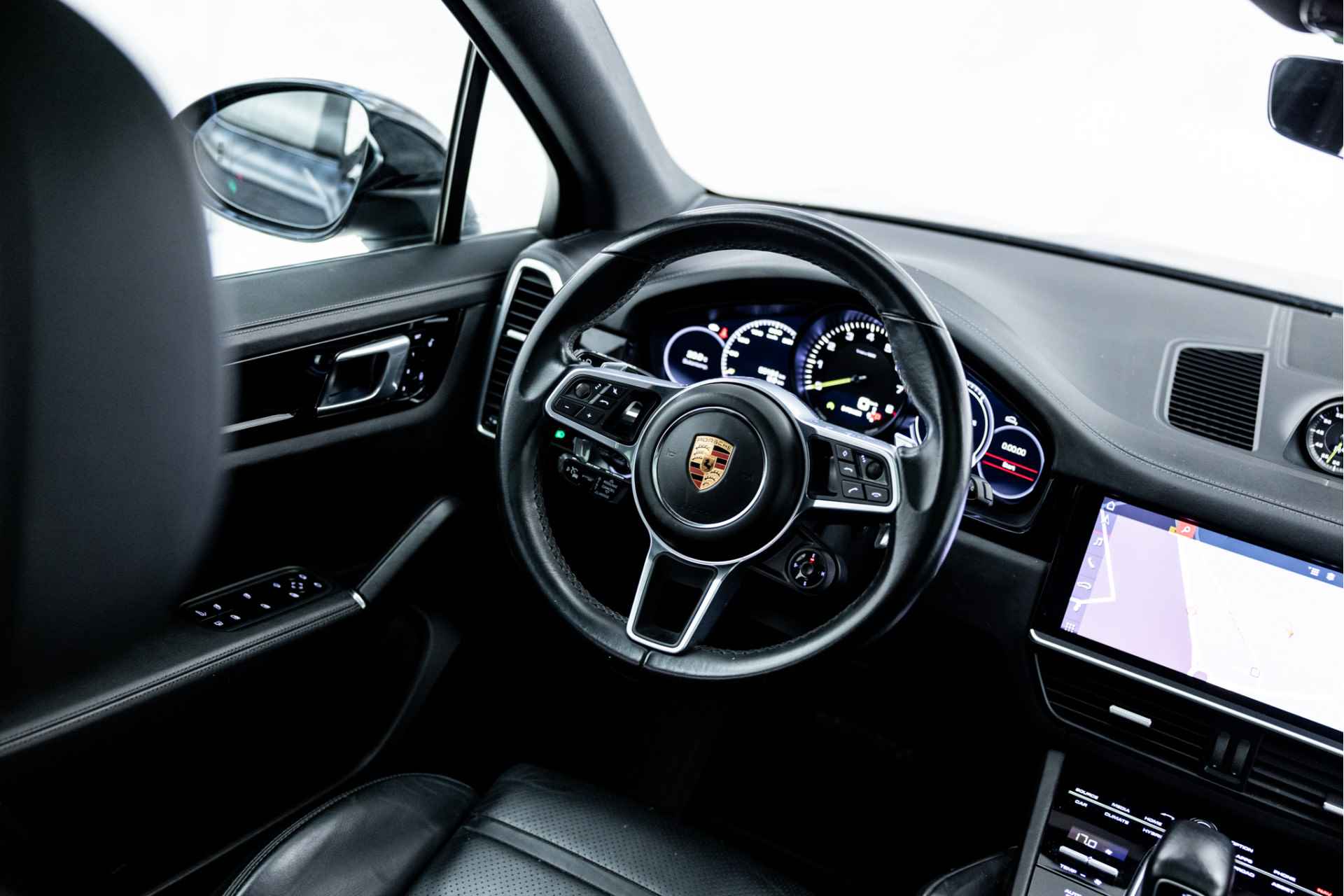 Porsche Cayenne 3.0 E-Hybrid | Pano | 4W Sturing | Bose | Soft-Close - 16/57