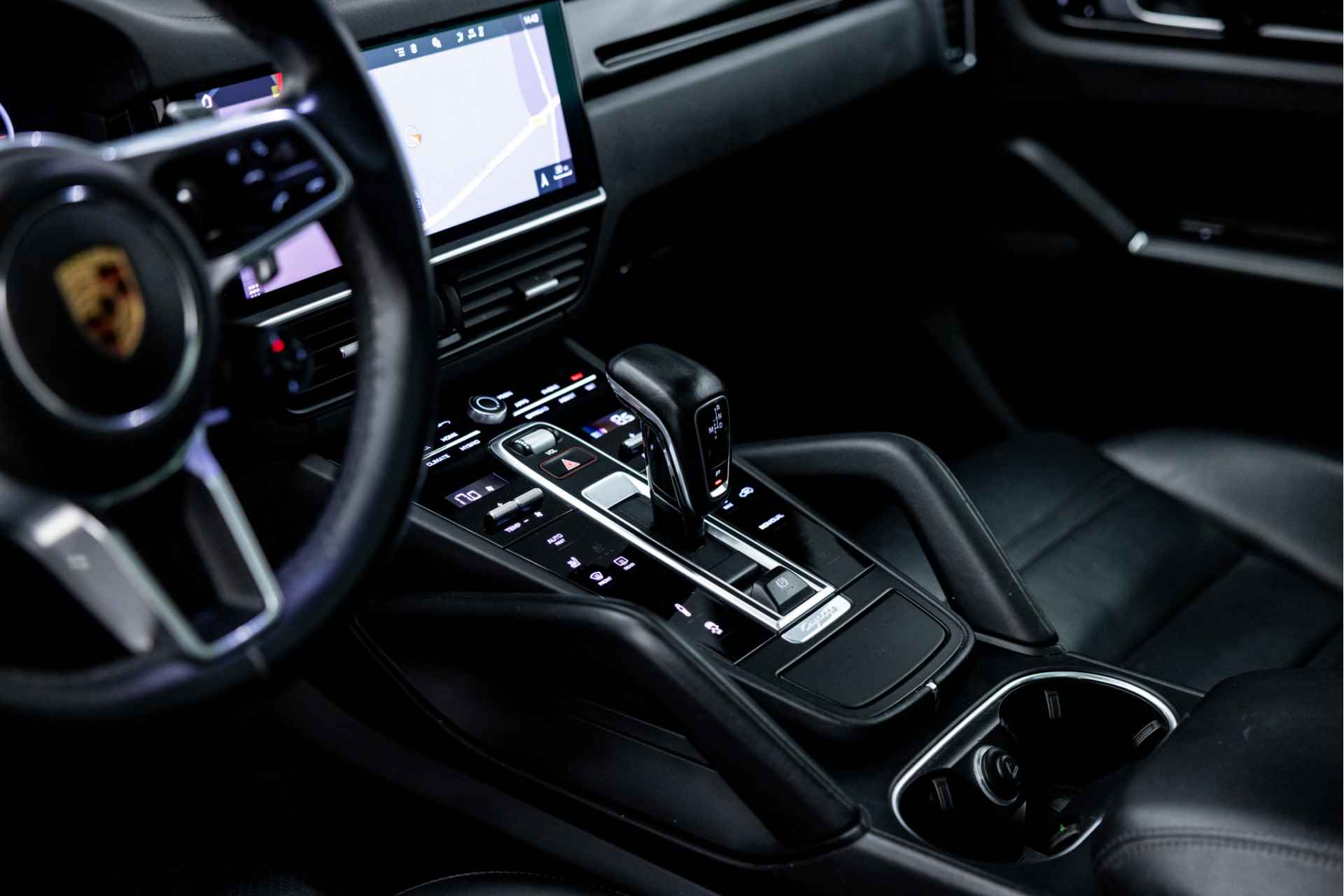 Porsche Cayenne 3.0 E-Hybrid | Pano | 4W Sturing | Bose | Soft-Close - 24/57