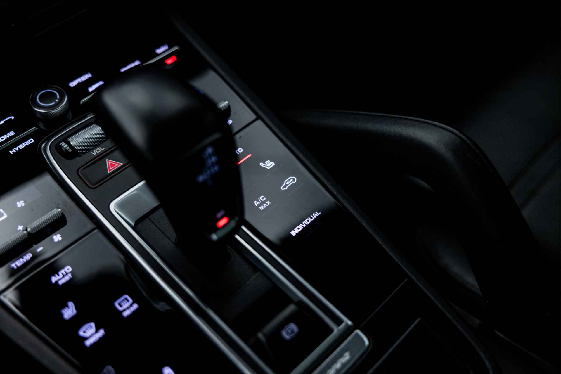 Porsche Cayenne 3.0 E-Hybrid | Pano | 4W Sturing | Bose | Soft-Close - 48/57