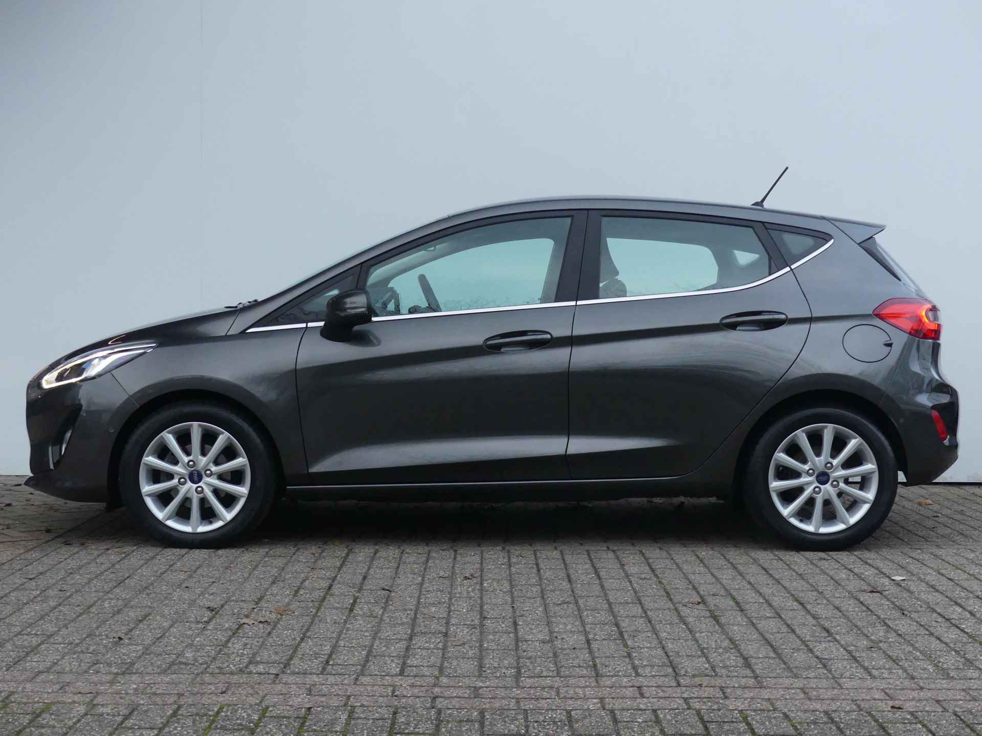 Ford Fiesta 1.0 EcoBoost 100PK Titanium | ADAPTIVE CRUISE | NAVI | CAMERA | PARKEERSENSOREN V+A | - 28/28