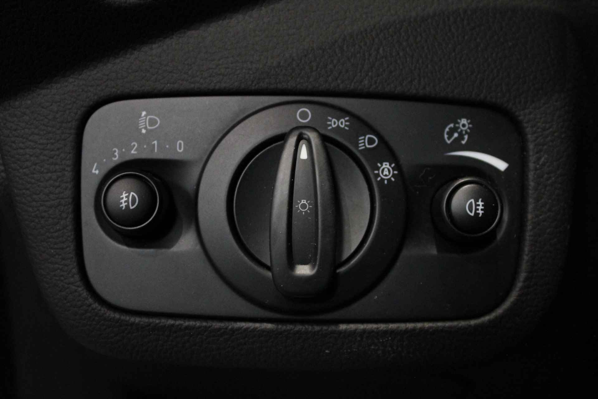 Ford C-MAX 1.0 Titanium | Navigatie | Achteruitrijcamera | - 18/22