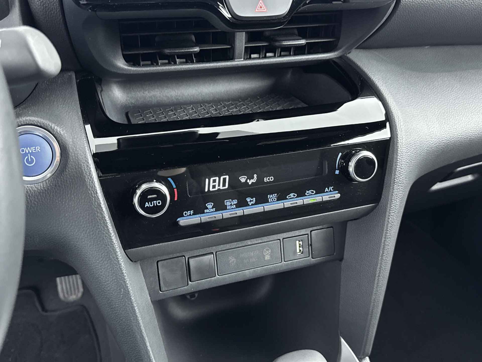 Toyota Yaris Cross 1.5 Hybrid First Edition | Trekhaak | Apple Carplay & Andoid Auto | Navigatie | - 11/40