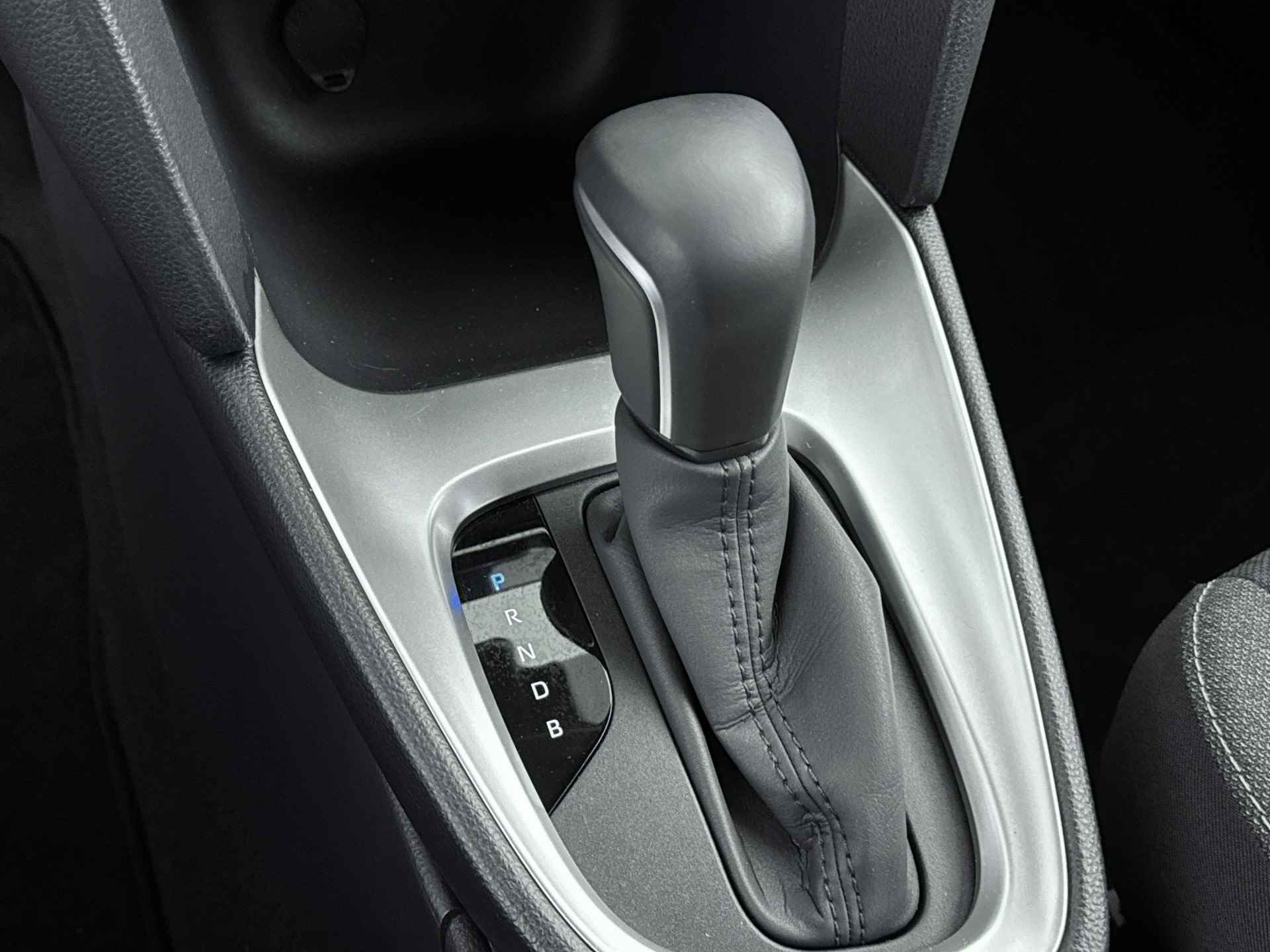 Toyota Yaris Cross 1.5 Hybrid First Edition | Trekhaak | Apple Carplay & Andoid Auto | Navigatie | - 12/40