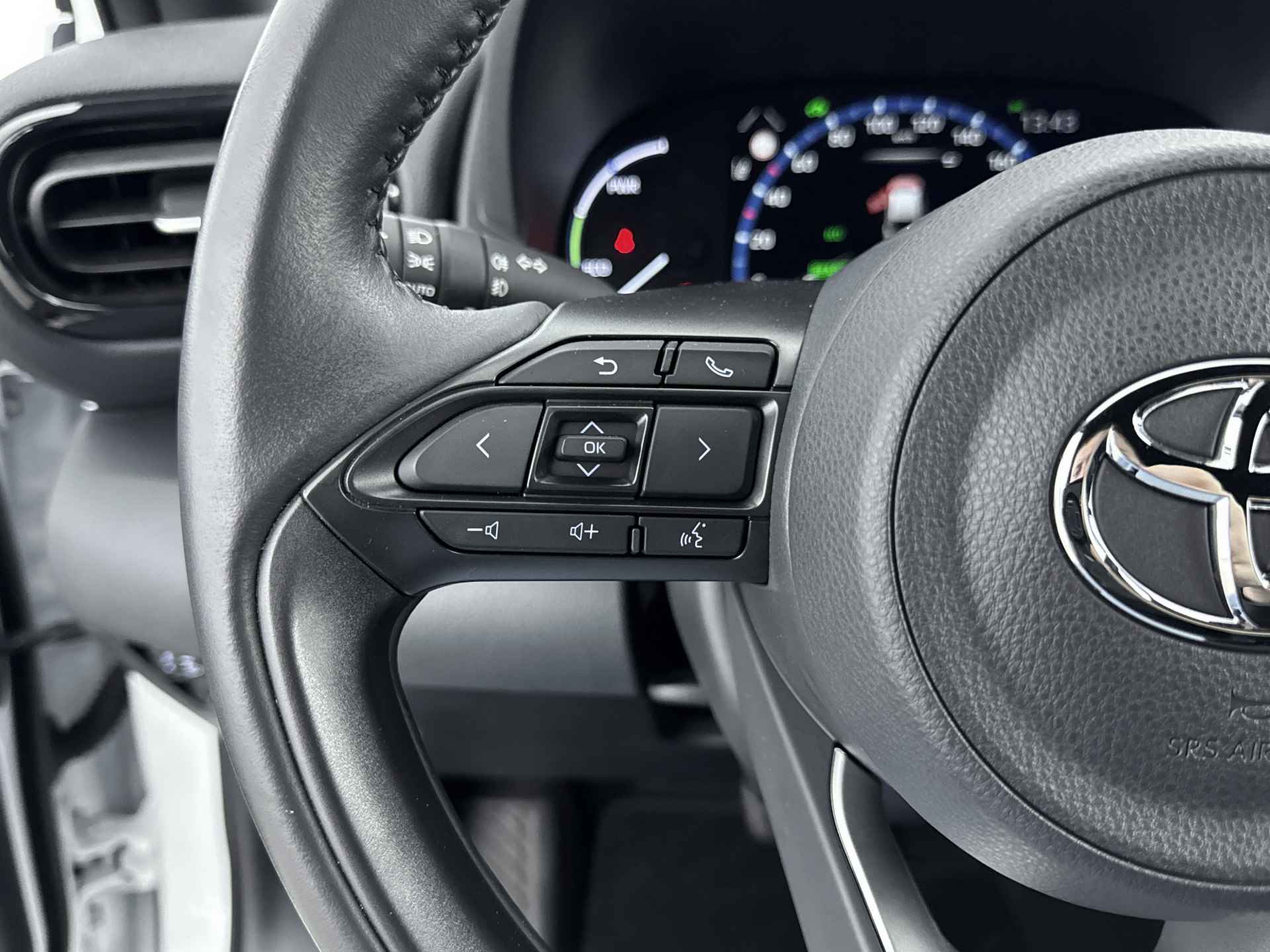 Toyota Yaris Cross 1.5 Hybrid First Edition | Trekhaak | Apple Carplay & Andoid Auto | Navigatie | - 21/40