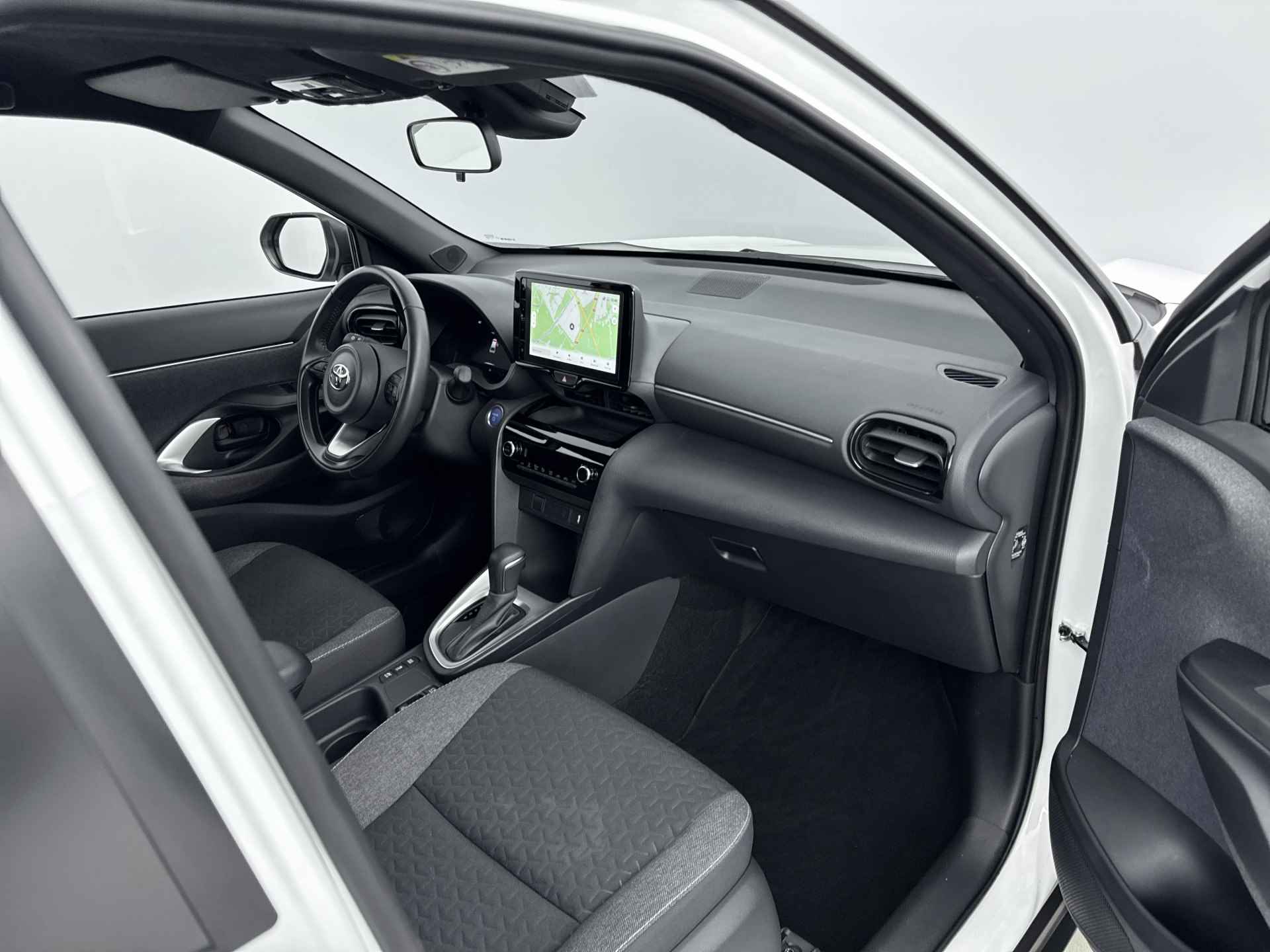 Toyota Yaris Cross 1.5 Hybrid First Edition | Trekhaak | Apple Carplay & Andoid Auto | Navigatie | - 30/40
