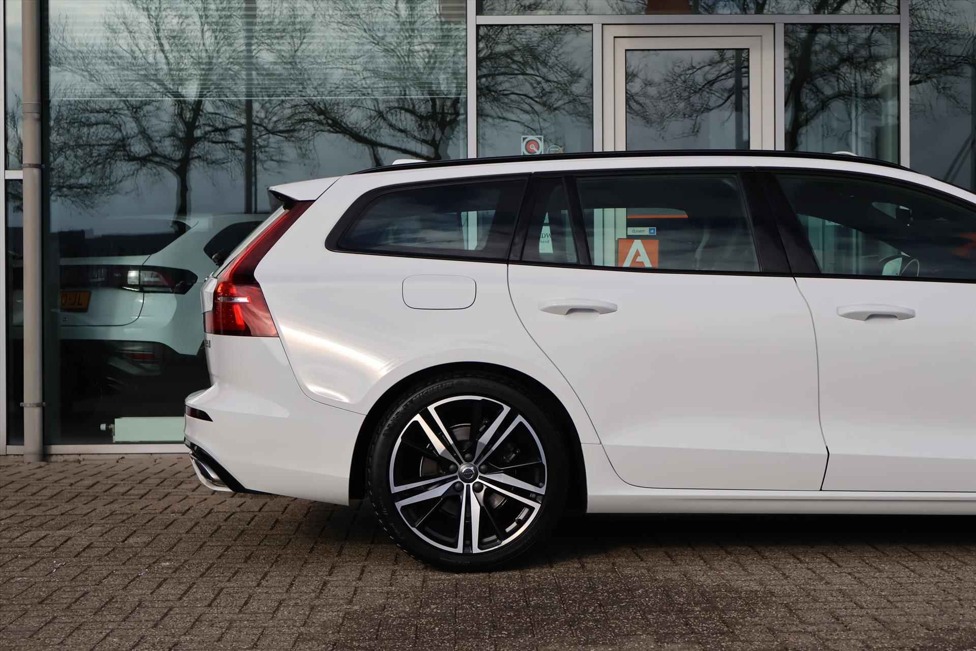 Volvo V60 T4 R-Design 190pk Geartronic | Carplay | LED | Trekhaak | Stoelverwarming | Navi | Memory - 11/44