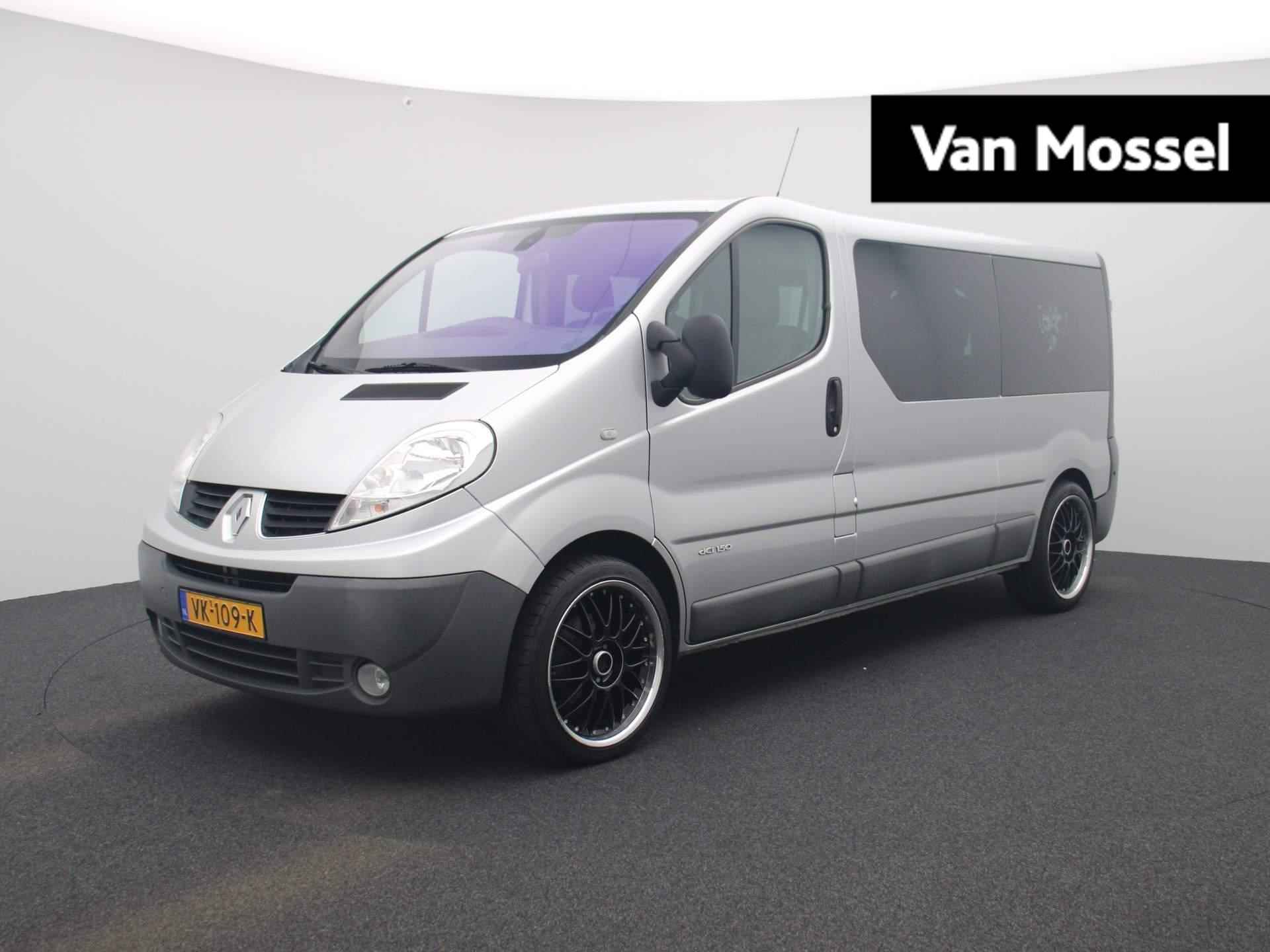 Renault Trafic 2.5 dCi 146pk T29 L2H1 DC | Automaat | Complete rolstoel-inbouw | Afneembare trekhaak | Cruise control | Airco - 1/40