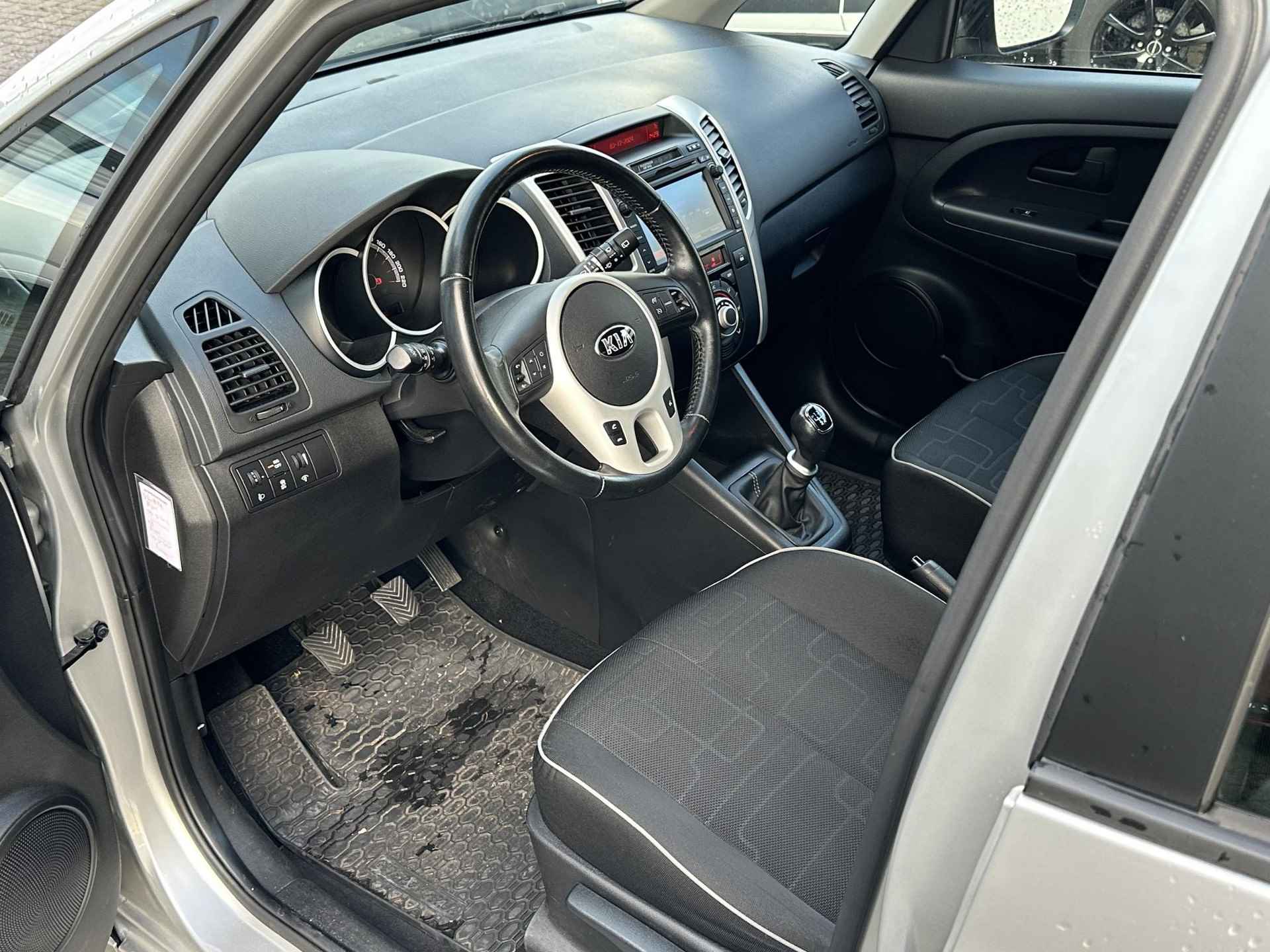 Kia Venga 1.4 CVVT ExecutiveLine | Hoge instap | Camera | Navigatie | Airco | Cruise | NAP | Historie! - 7/29