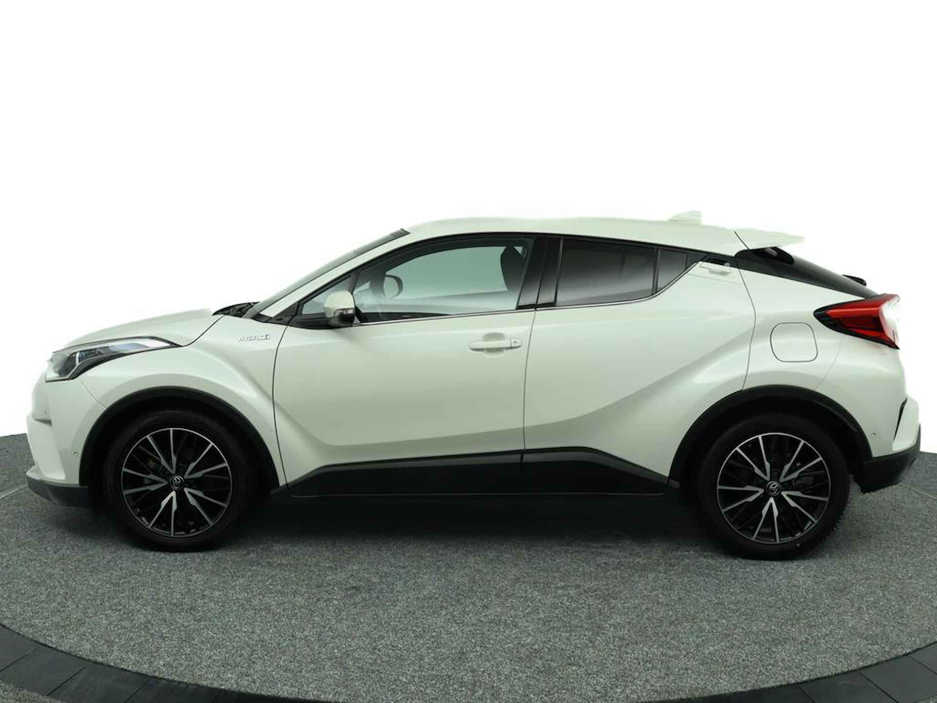 Toyota C-HR 1.8 Hybrid Style | Origineel Nederlands | JBL | Dodehoek Detectie | Parelmoer Wit | Navigatie | Parkeersensoren Rondom | - 5/61