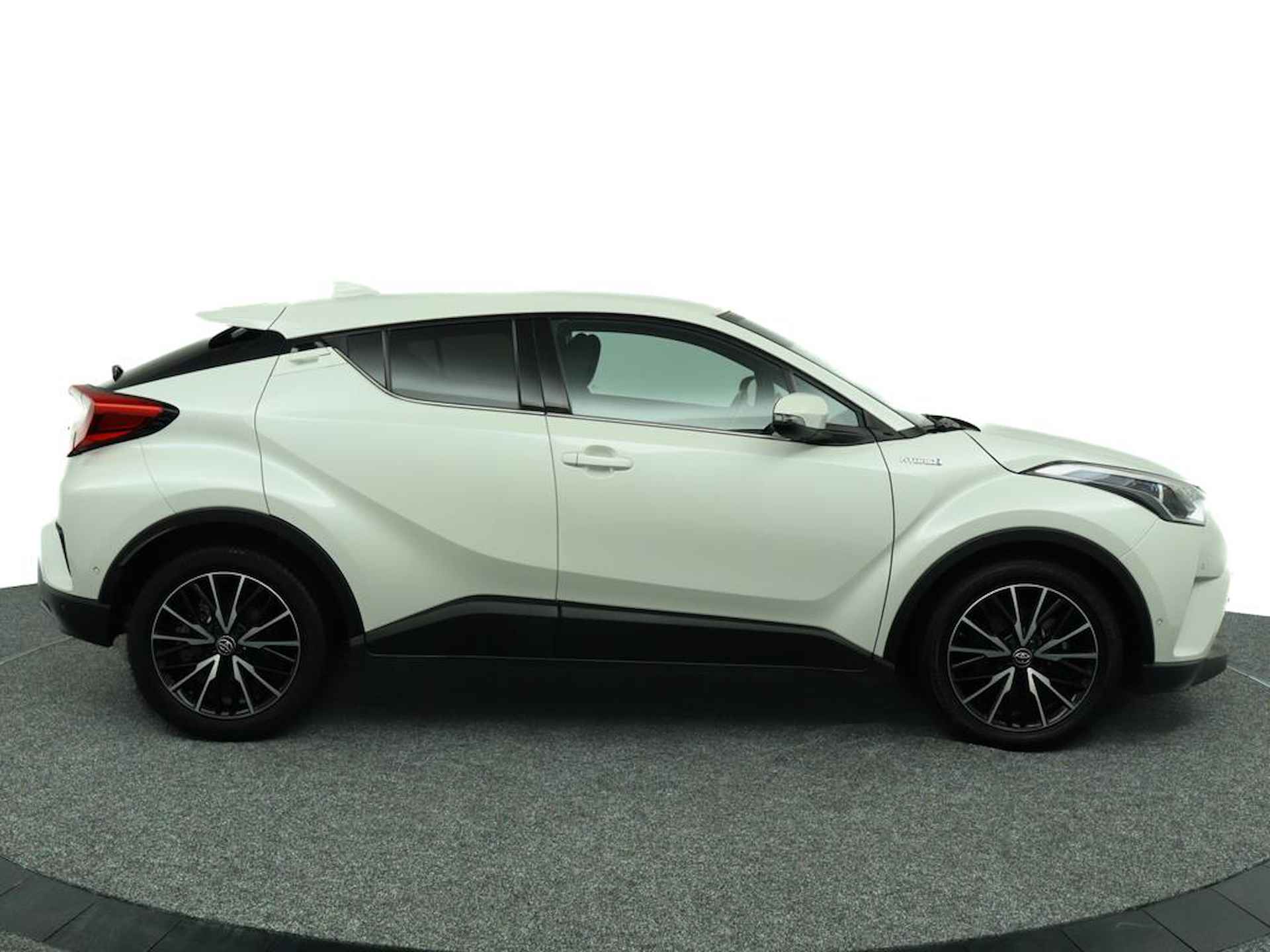 Toyota C-HR 1.8 Hybrid Style | Origineel Nederlands | JBL | Dodehoek Detectie | Parelmoer Wit | Navigatie | Parkeersensoren Rondom | - 7/62