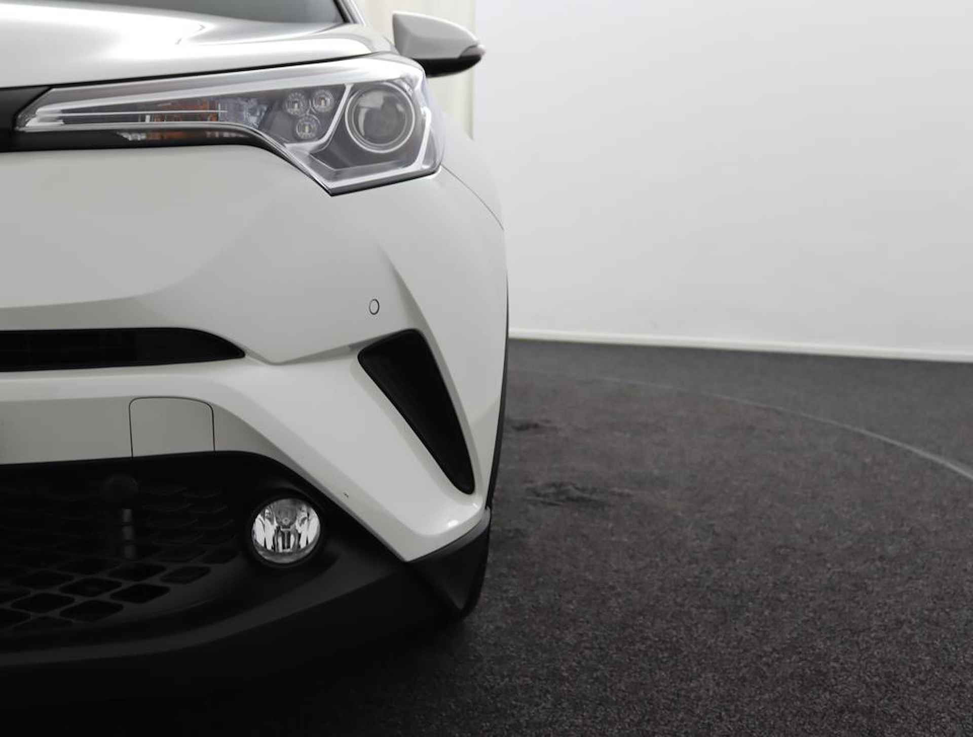 Toyota C-HR 1.8 Hybrid Style | Origineel Nederlands | JBL | Dodehoek Detectie | Parelmoer Wit | Navigatie | Parkeersensoren Rondom | - 54/61