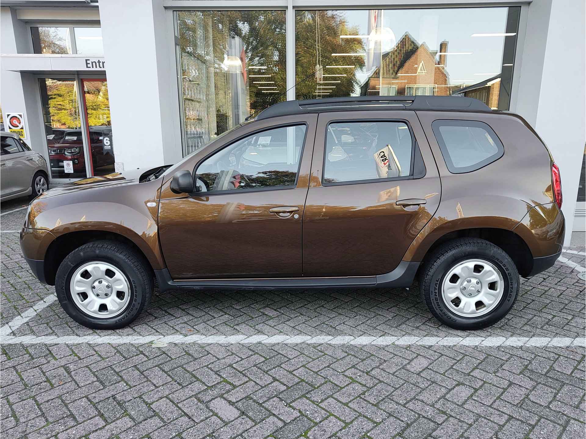 Dacia Duster 1.6 LAURÉATE 2WD Trekhaak | Airco | Elektrische ramen - 3/29