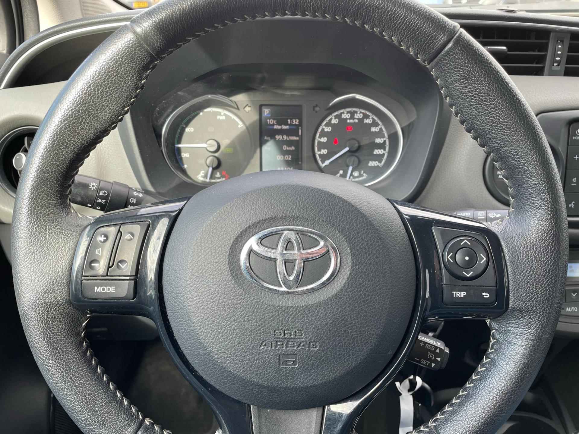 Toyota Yaris 1.5 Hybrid Dynamic Automaat (RIJKLAARPRIJS / BOVAG) - 24/31