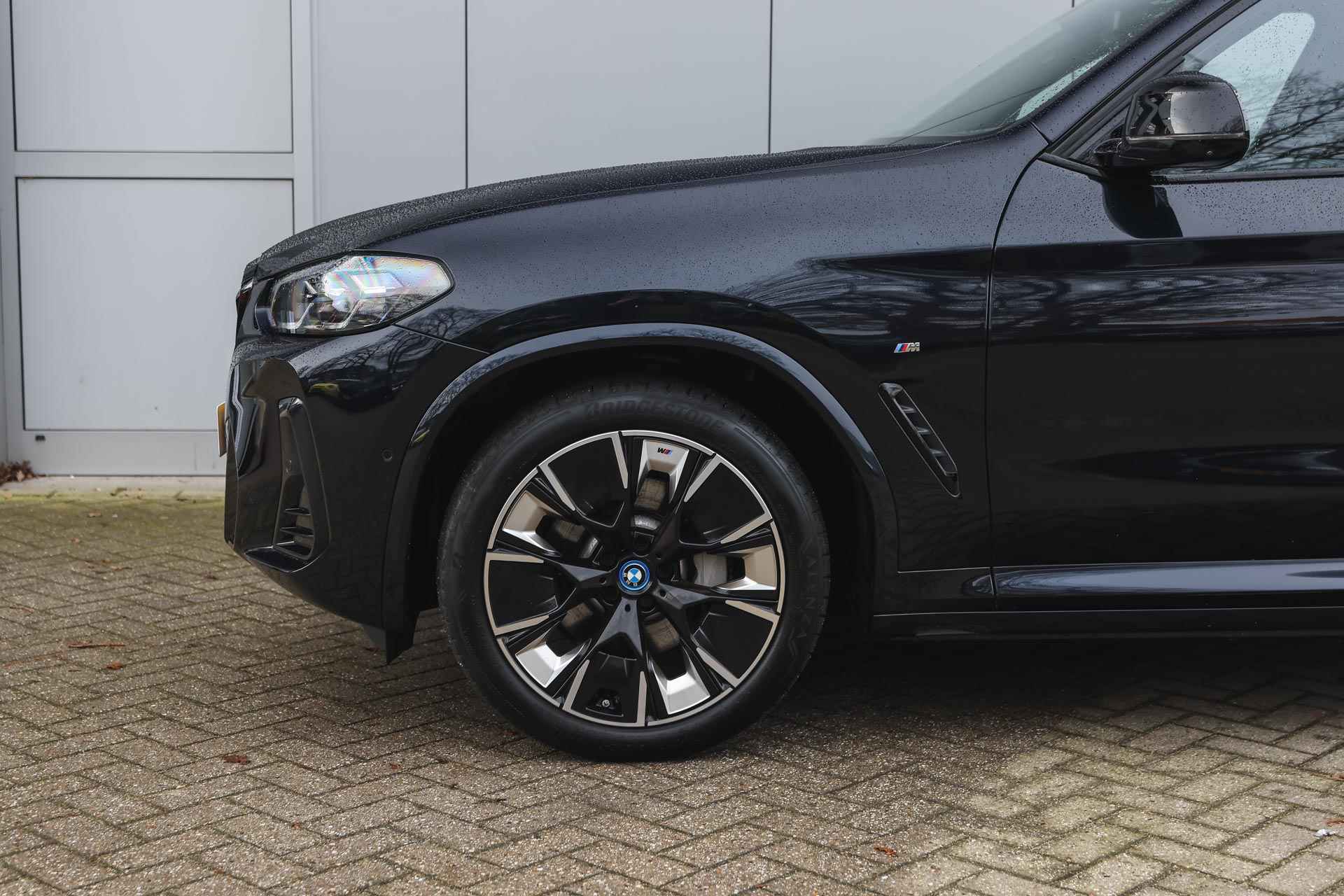 BMW iX3 High Executive / Trekhaak / Sportstoelen / Stoelverwarming / Adaptieve LED / Harman Kardon / Head-Up / Parking Assistant Plus / Live Cockpit Professional - 6/41