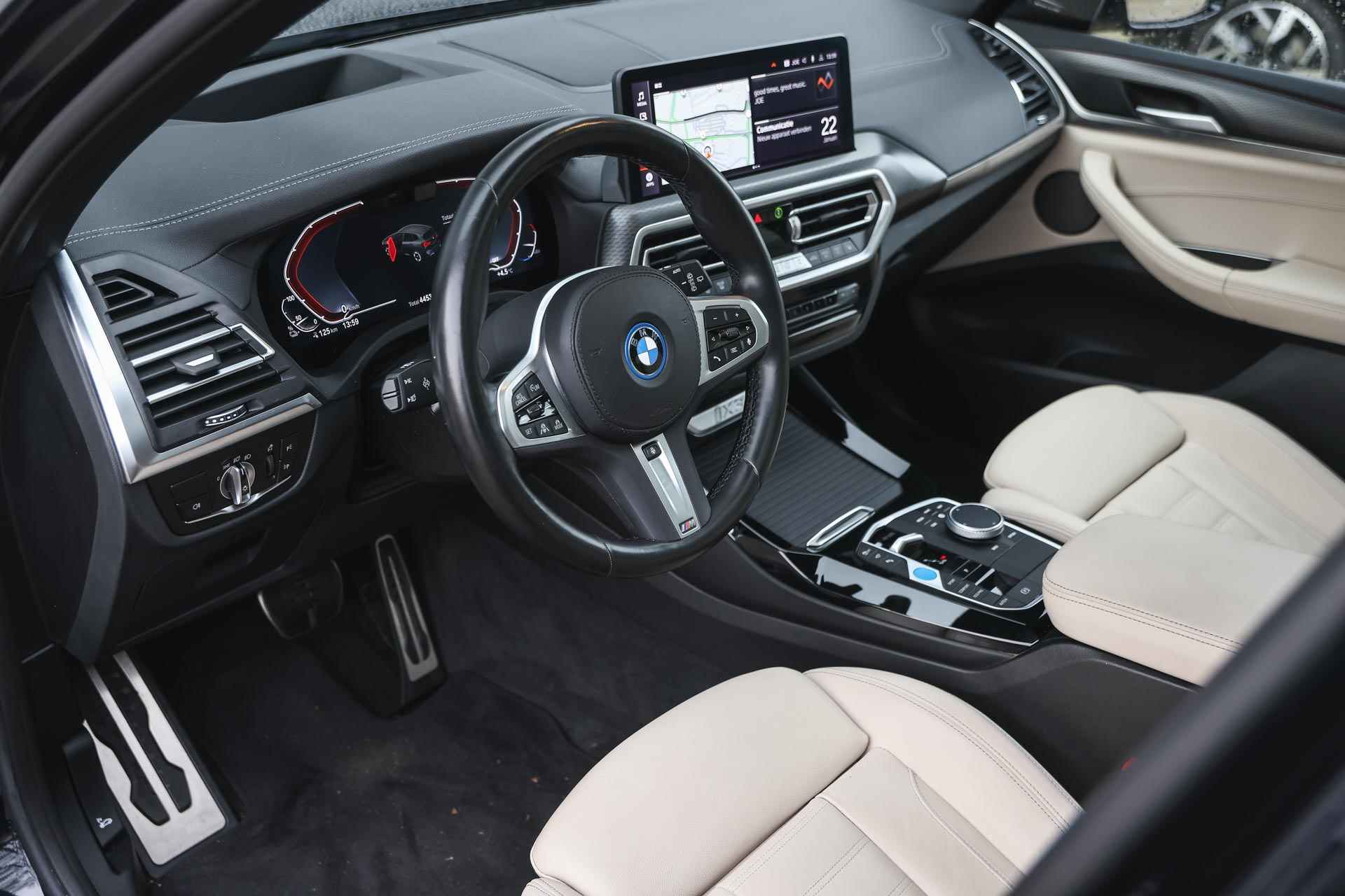 BMW iX3 High Executive / Trekhaak / Sportstoelen / Stoelverwarming / Adaptieve LED / Harman Kardon / Head-Up / Parking Assistant Plus / Live Cockpit Professional - 11/41