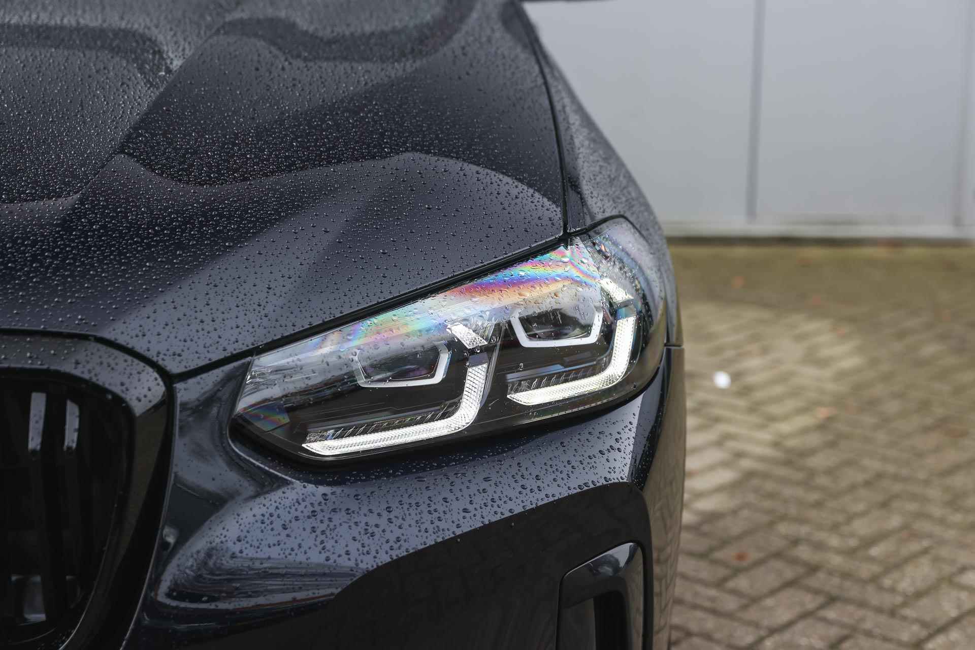 BMW iX3 High Executive / Trekhaak / Sportstoelen / Stoelverwarming / Adaptieve LED / Harman Kardon / Head-Up / Parking Assistant Plus / Live Cockpit Professional - 34/41