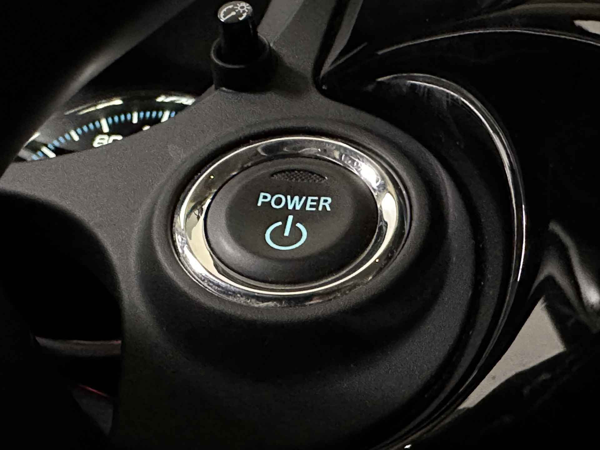 Mitsubishi Outlander 2.4 PHEV Intense Plug In Hybrid Dealer O.H PHEV | Trekhaak Afn. | Camera | Apple Carplay | Keyless |  Stoelverwarming | DAB | Cruise Control | - 9/37