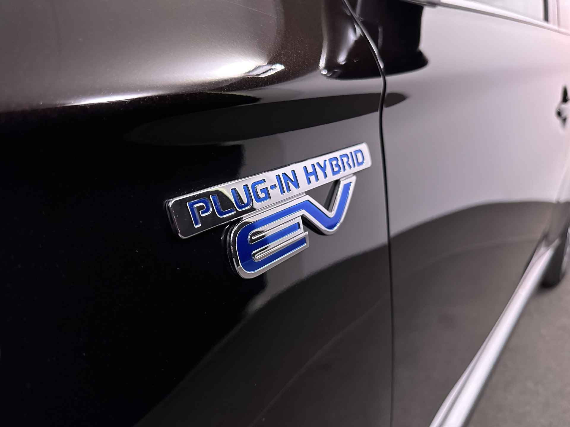 Mitsubishi Outlander 2.4 PHEV Intense Plug In Hybrid Dealer O.H PHEV | Trekhaak Afn. | Camera | Apple Carplay | Keyless |  Stoelverwarming | DAB | Cruise Control | - 15/37