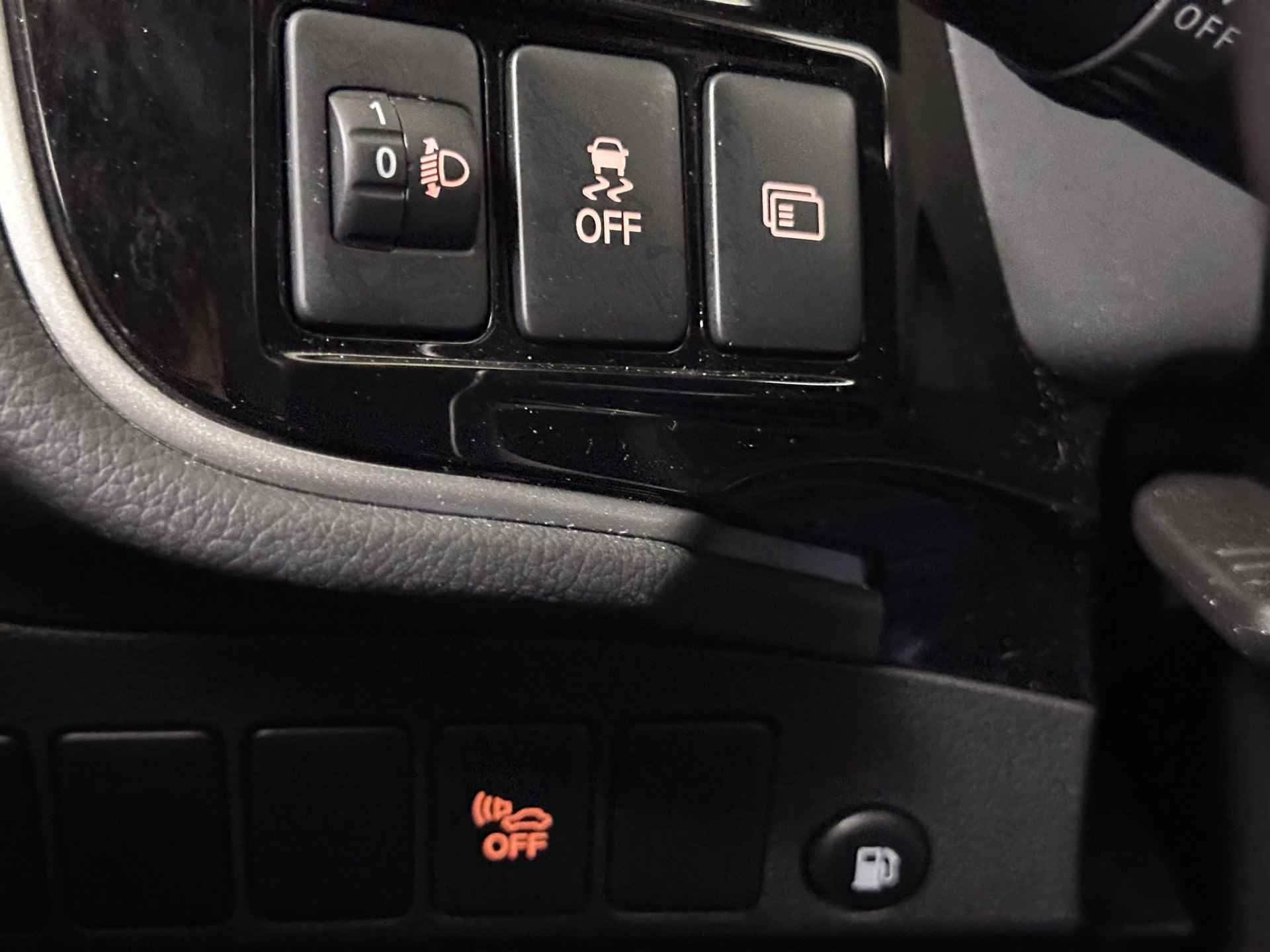 Mitsubishi Outlander 2.4 PHEV Intense Plug In Hybrid Dealer O.H PHEV | Trekhaak Afn. | Camera | Apple Carplay | Keyless |  Stoelverwarming | DAB | Cruise Control | - 30/37