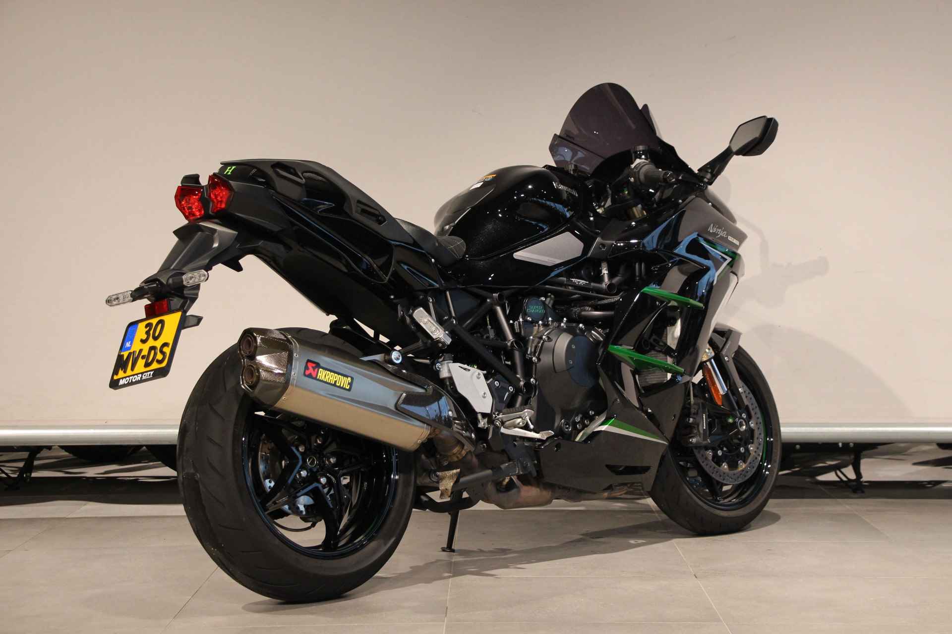 Kawasaki NINJA H2 SX - 8/16