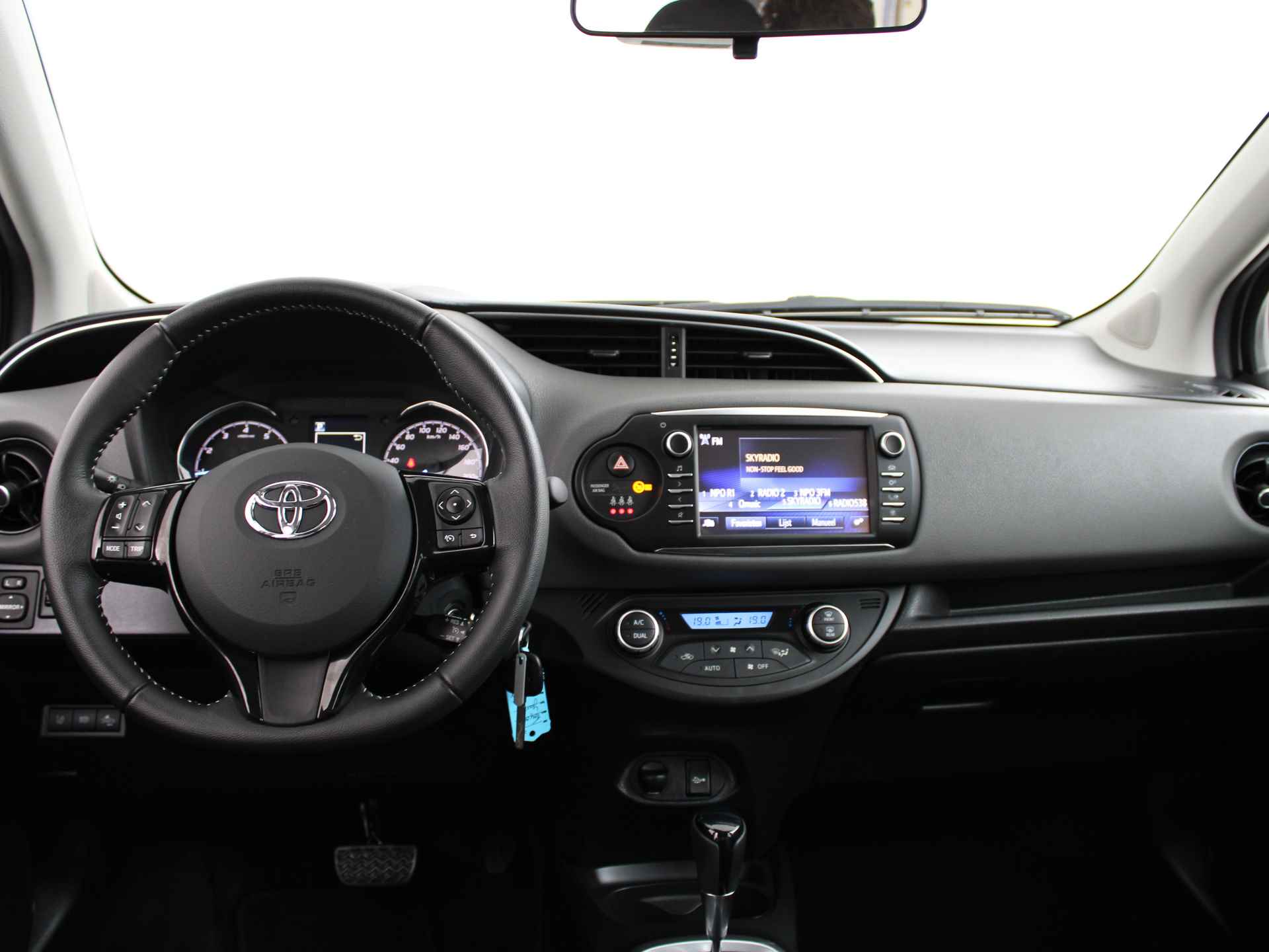 Toyota Yaris 1.5 VVT-i Active | Camera | Climate Control | Bluetooth | - 6/43