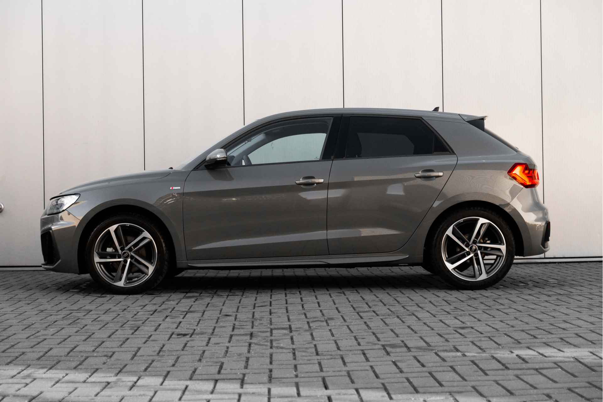 Audi A1 Sportback 30 TFSI S edition | Sportstoelen | Stoelverwarming | Adaptive cruise control | LED koplampen & achterlichten | Audi so - 6/56