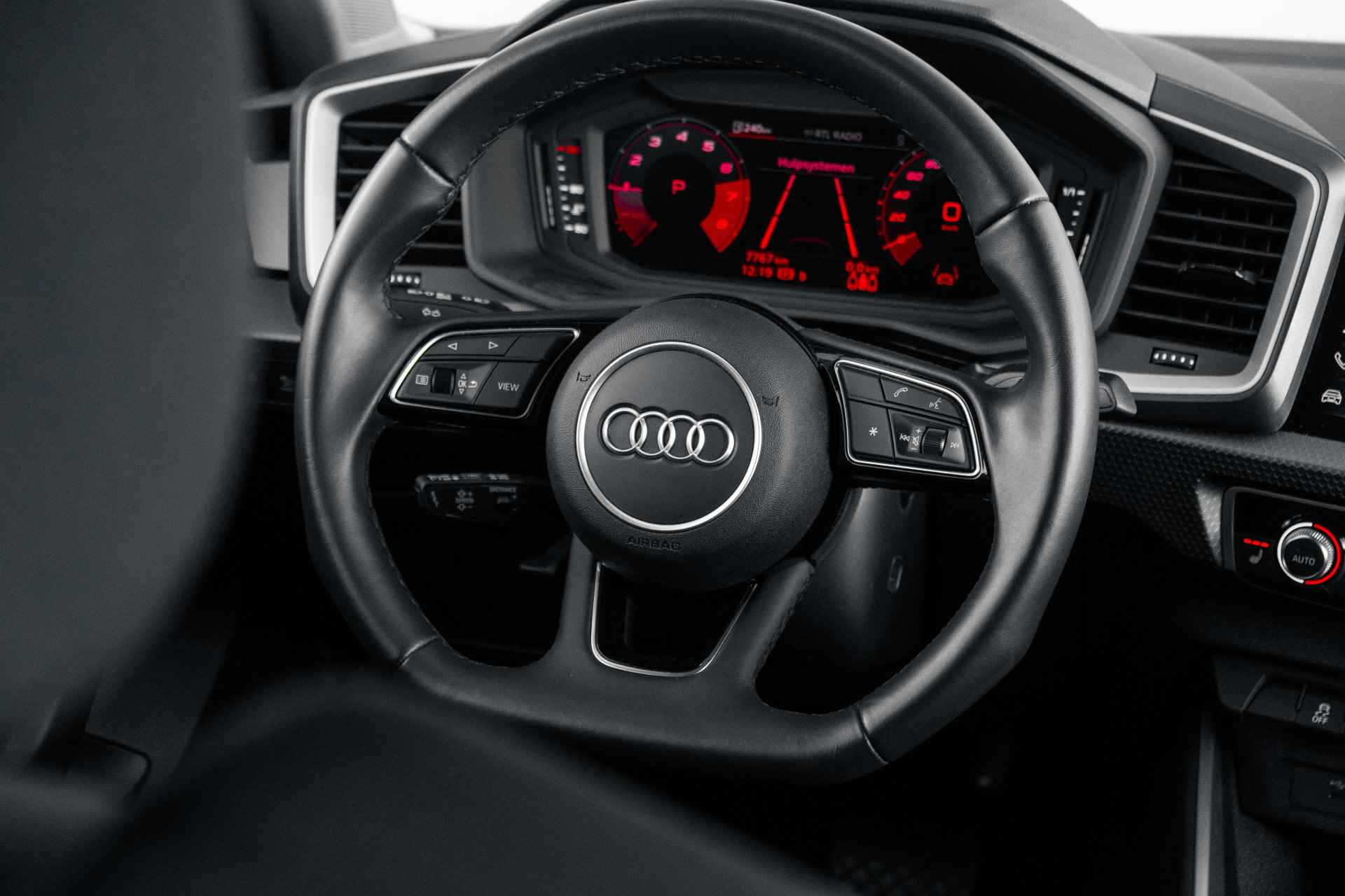 Audi A1 Sportback 30 TFSI S edition | Sportstoelen | Stoelverwarming | Adaptive cruise control | LED koplampen & achterlichten | Audi so - 11/56