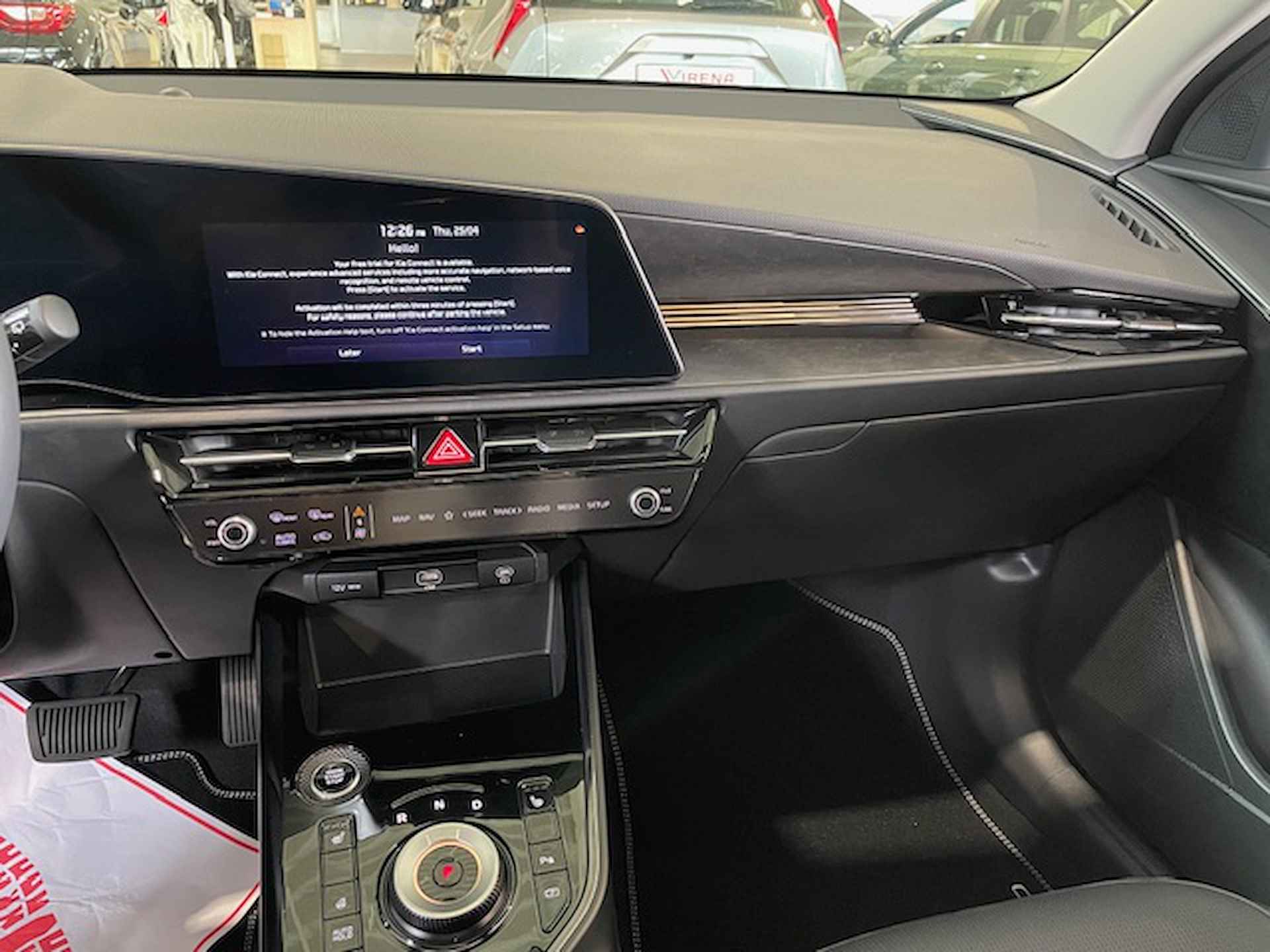 Kia Niro 1.6 GDi Hybrid DynamicPlusLine - Navigatie - Camera - LED verlichting - Stoelverwarming/Stuurverwarming - Privacy glas - Adaptieve cruise control - Snelwegassistentie - Apple Carplay - Fabrieksgarantie tot 2031 - 17/34