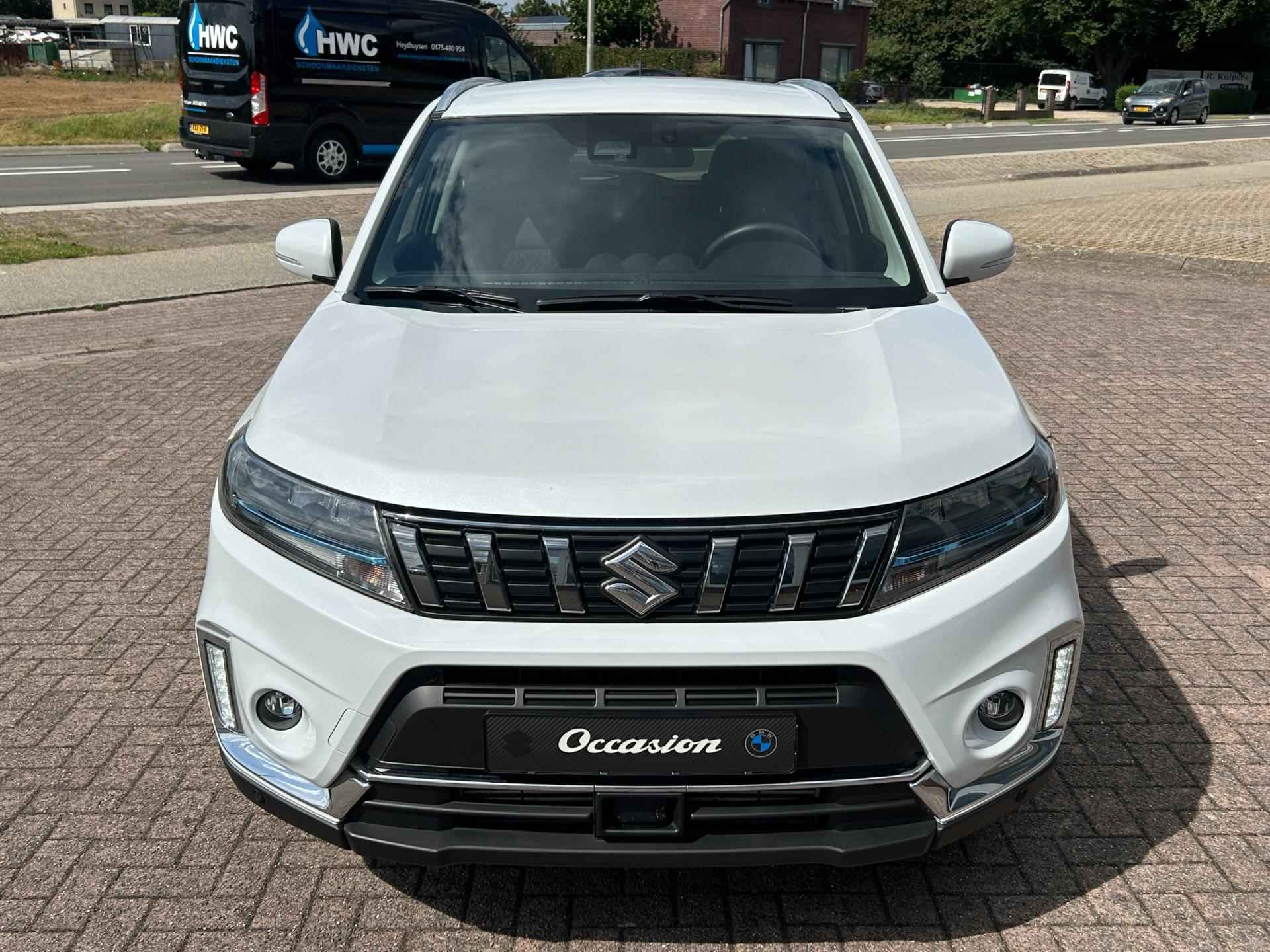 Suzuki Vitara 1.4 Boosterjet Style Smart Hybrid - Navi - Leder - Camera - PDC - 3/24