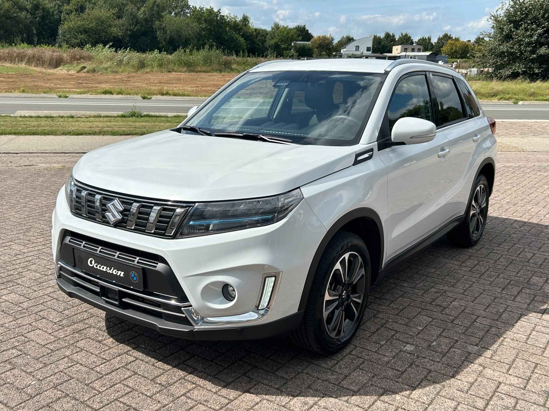 Suzuki Vitara 1.4 Boosterjet Style Smart Hybrid - Navi - Leder - Camera - PDC - 9/24