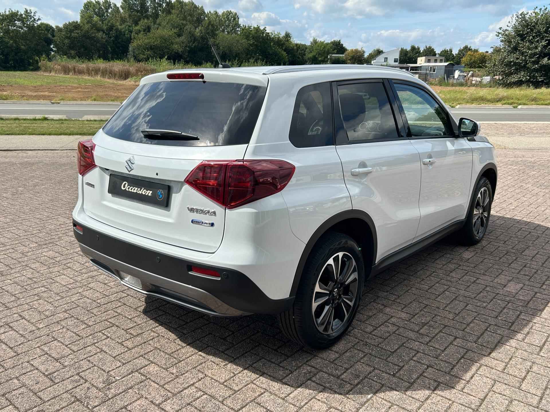 Suzuki Vitara 1.4 Boosterjet Style Smart Hybrid - Navi - Leder - Camera - PDC - 10/24