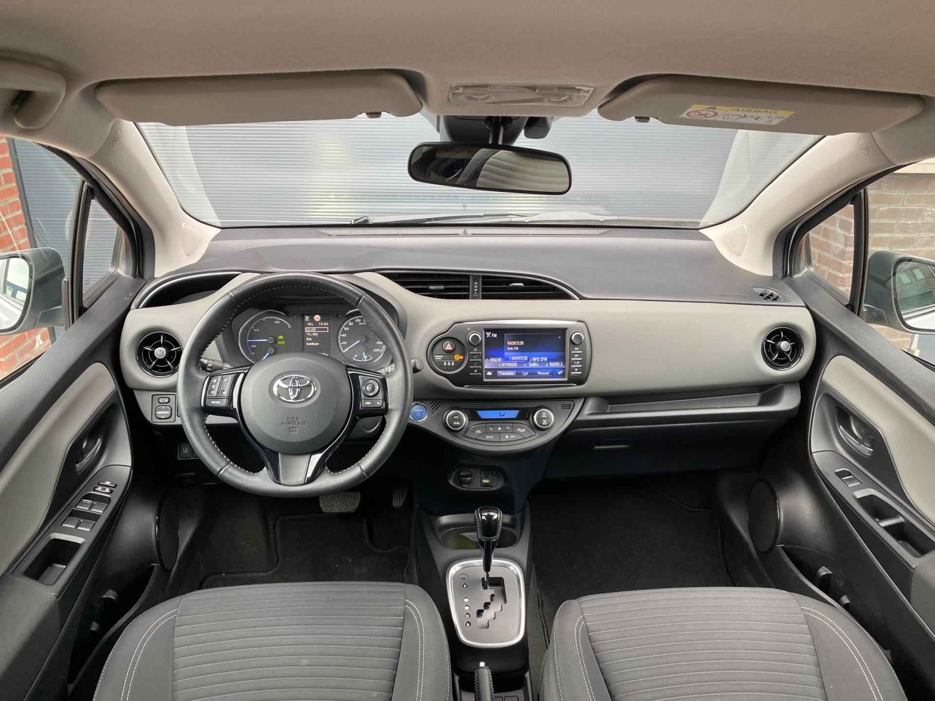 Toyota Yaris 1.5 Hybrid Automaat | Rijklaar | Xenon | Camera | NAP |Garantie tot 04-2028 - 17/37