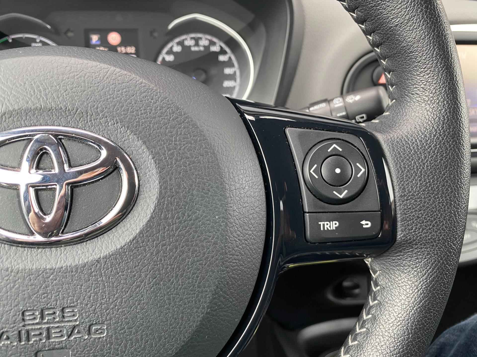Toyota Yaris 1.5 Hybrid Automaat | Rijklaar | Xenon | Camera | Garantie tot 27-04-2028 - 21/36
