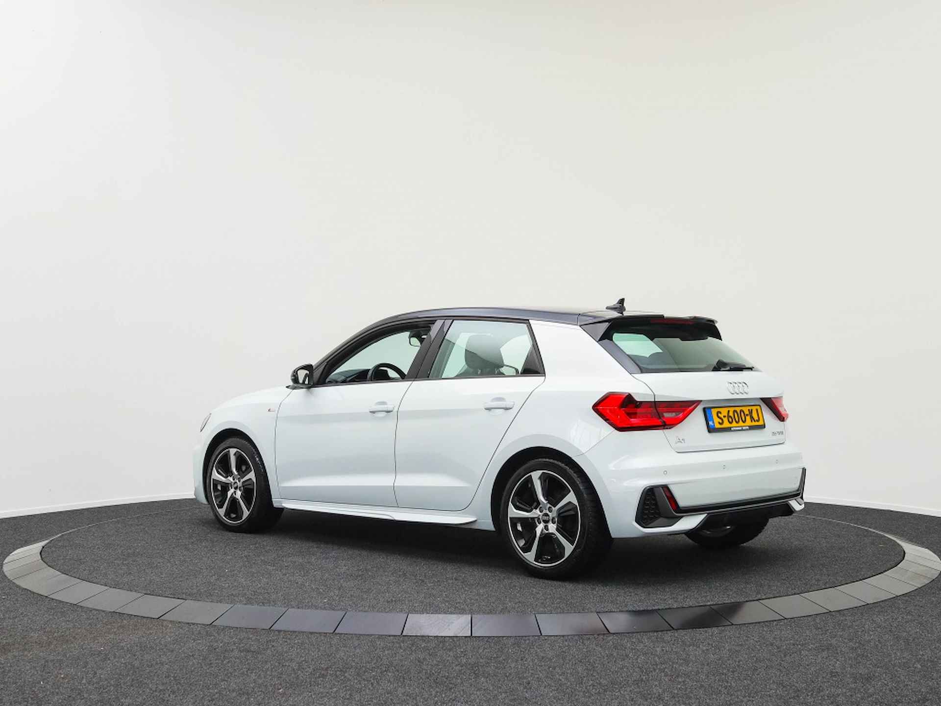 Audi A1 Sportback 25 TFSI S edition | Navigatie via app | Virtual Cockpit - 2/37