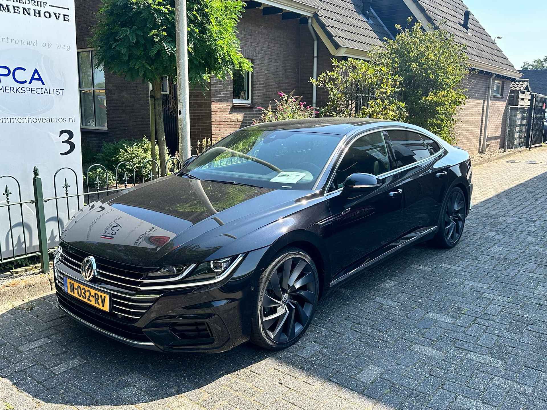 Volkswagen Arteon 2.0 TSI Business R Pano dak/Alu wielen/Sport pakket/Navi/Virt. Displ./ - 4/49